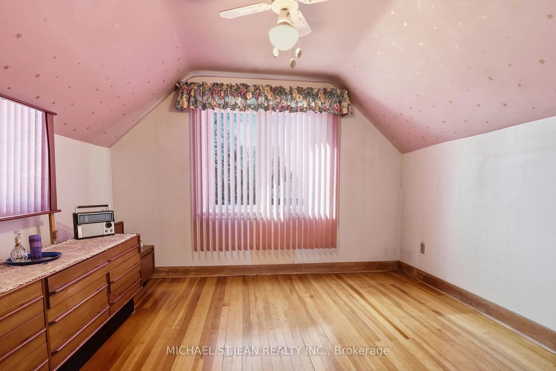 Photo 26 of 71 Weir Street S, Hamilton, Bartonville — HOMEH