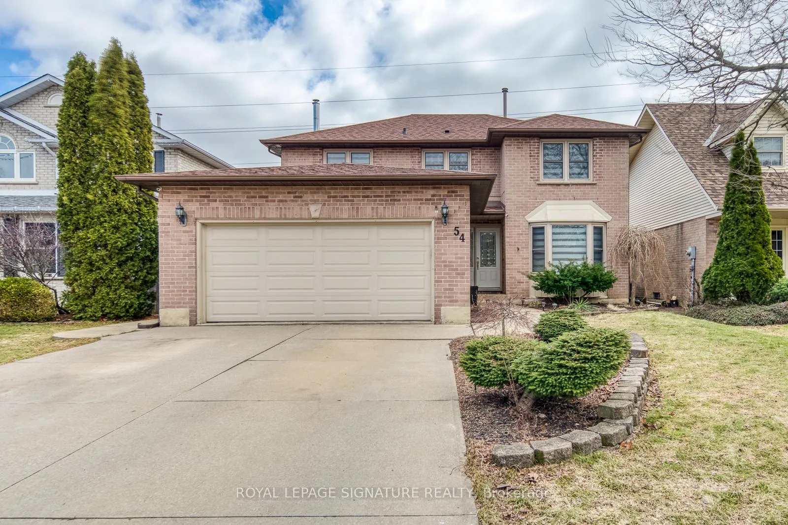 Front of 54 Randolf Court