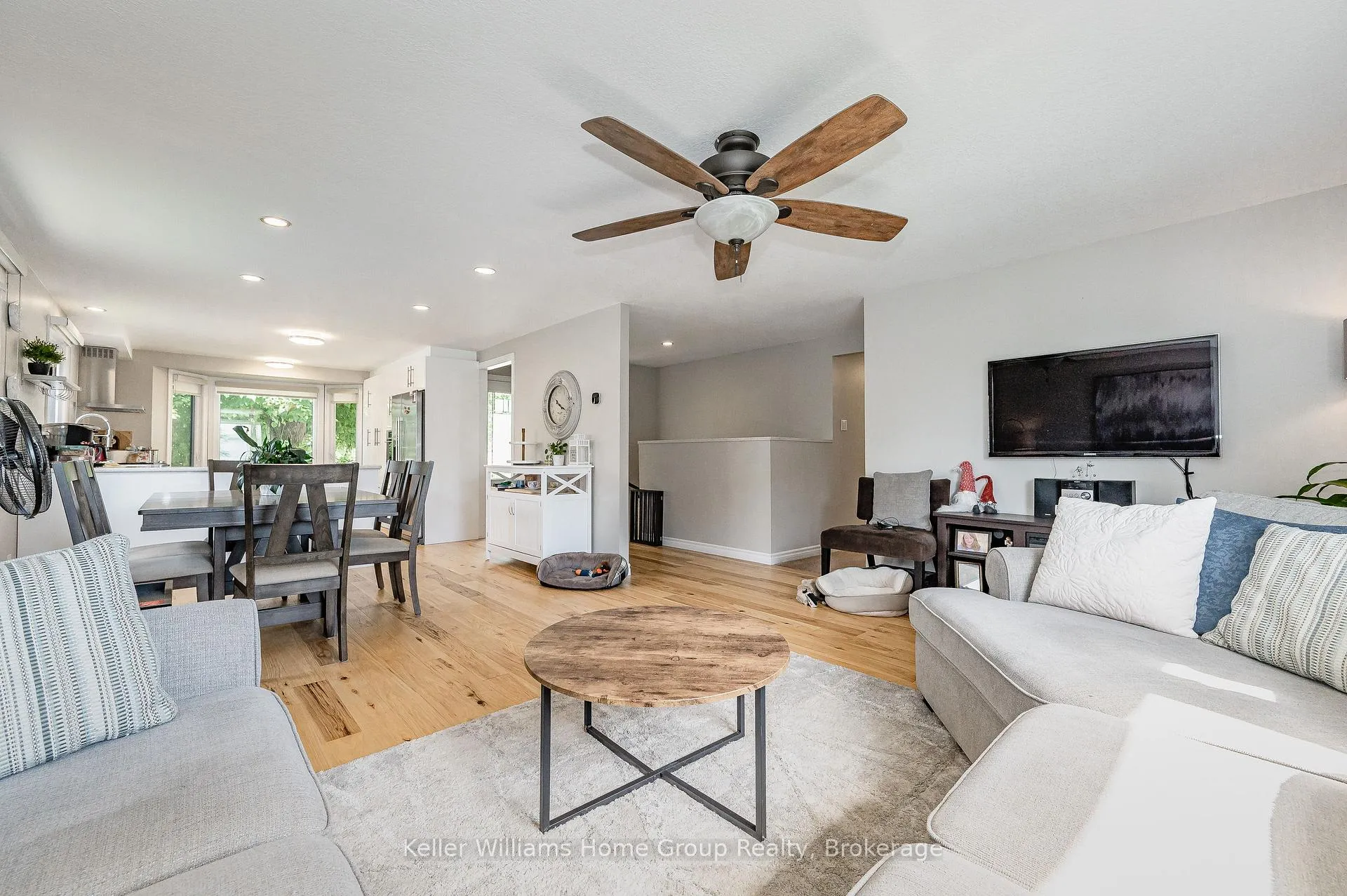 Photo 5 of 21 Westhill Road, Guelph, Willow West/Sugarbush/West Acres — HOMEH