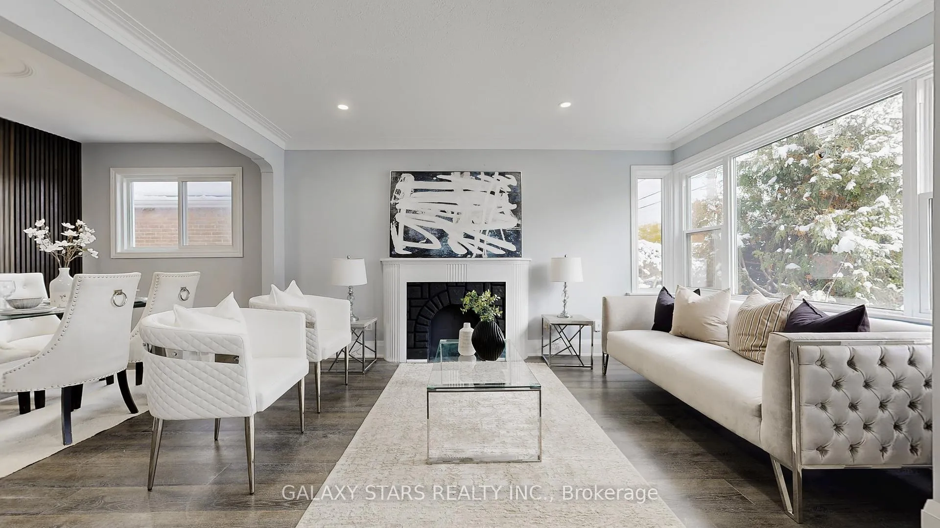 Photo 4 of 422 O'connor Drive, Toronto, East York — HOMEH