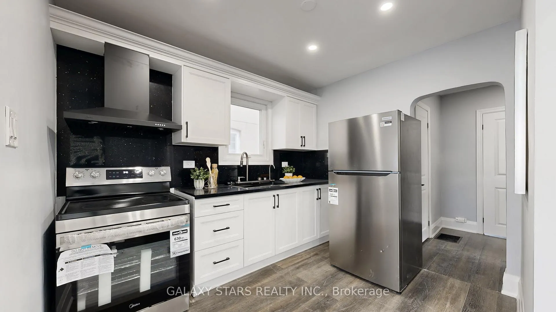 Photo 12 of 422 O'connor Drive, Toronto, East York — HOMEH