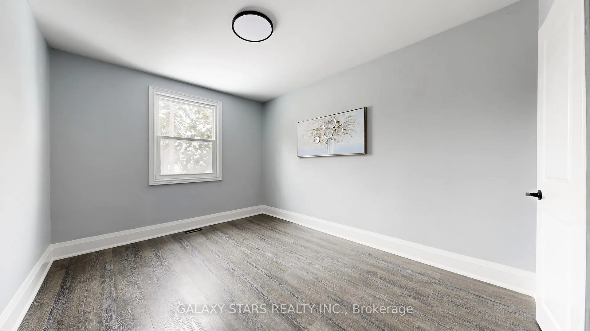 Photo 17 of 422 O'connor Drive, Toronto, East York — HOMEH
