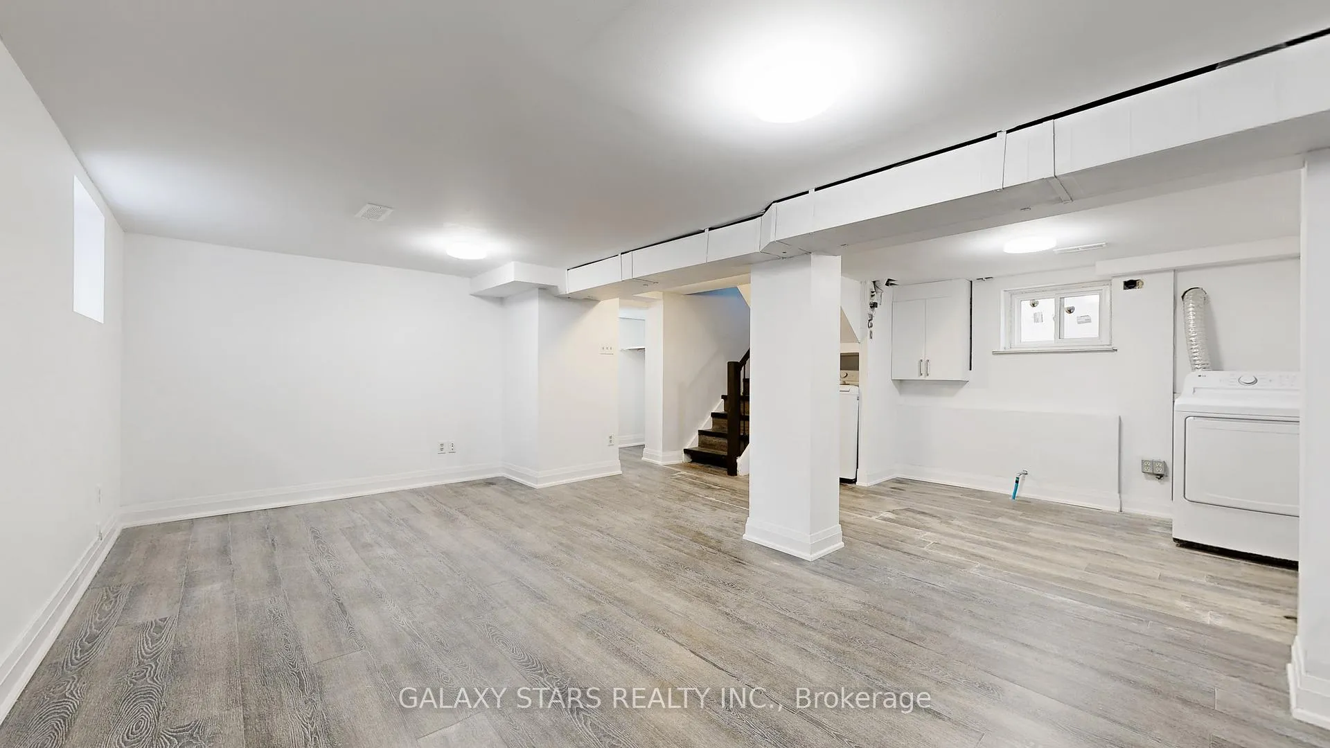 Photo 26 of 422 O'connor Drive, Toronto, East York — HOMEH