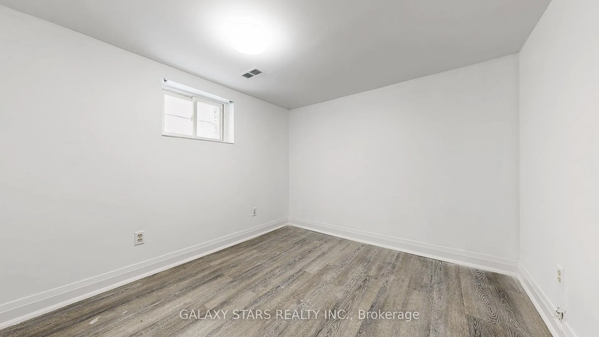 Photo 30 of 422 O'connor Drive, Toronto, East York — HOMEH