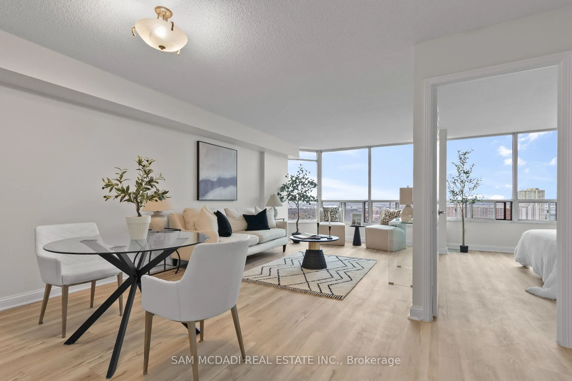 Photo 1 of Unit 2106, 24 Hanover Road S, Brampton, Queen Street Corridor — HOMEH