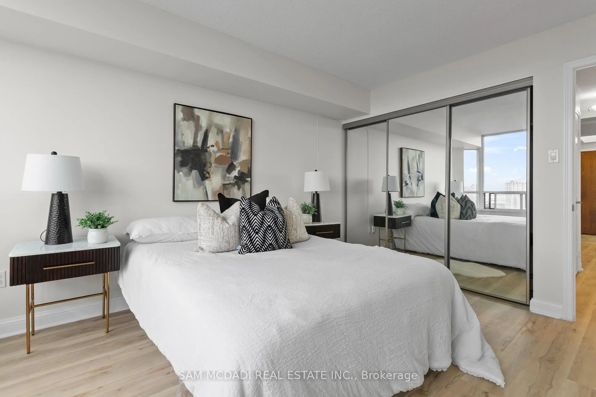 Photo 13 of Unit 2106, 24 Hanover Road S, Brampton, Queen Street Corridor — HOMEH