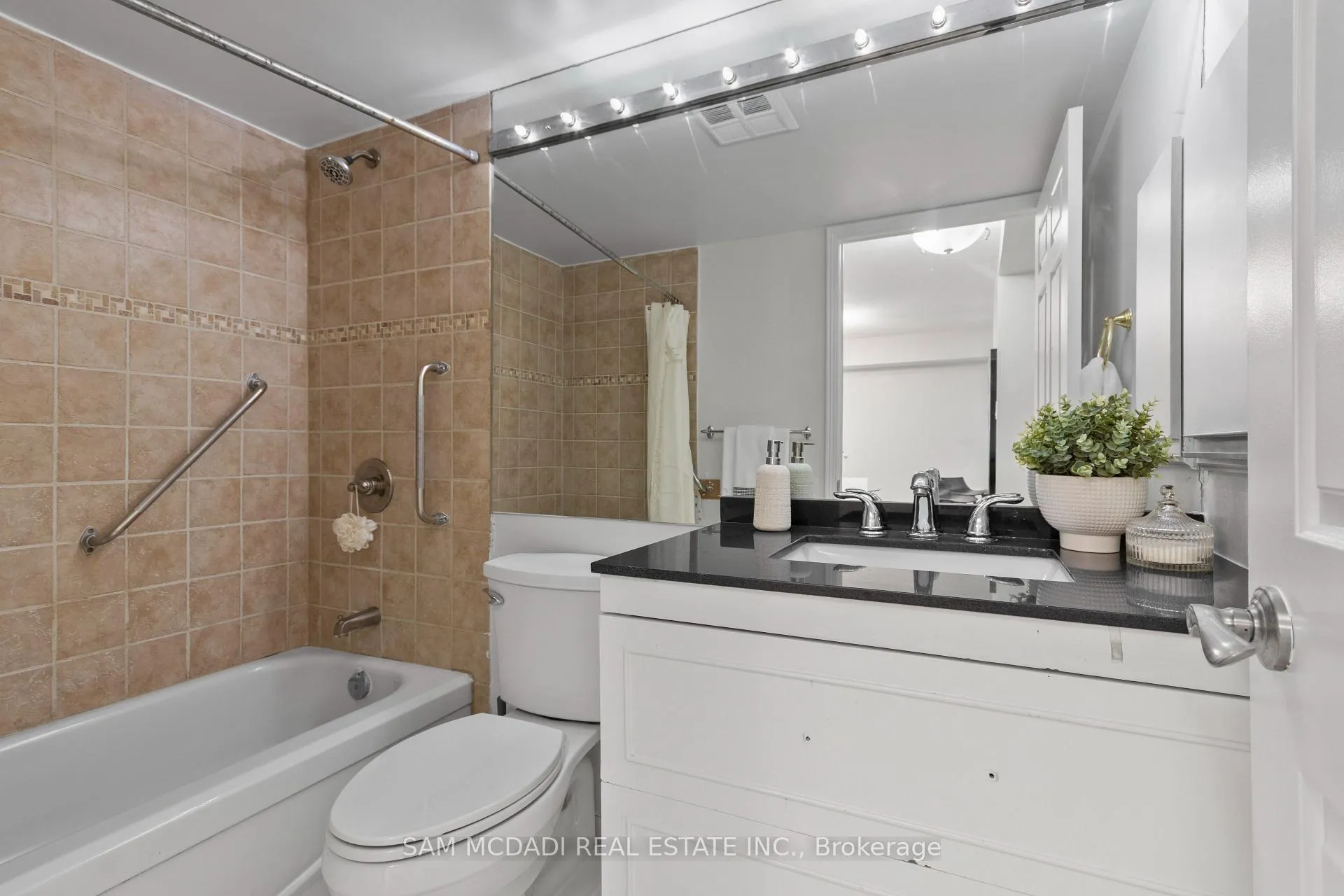 Photo 15 of Unit 2106, 24 Hanover Road S, Brampton, Queen Street Corridor — HOMEH