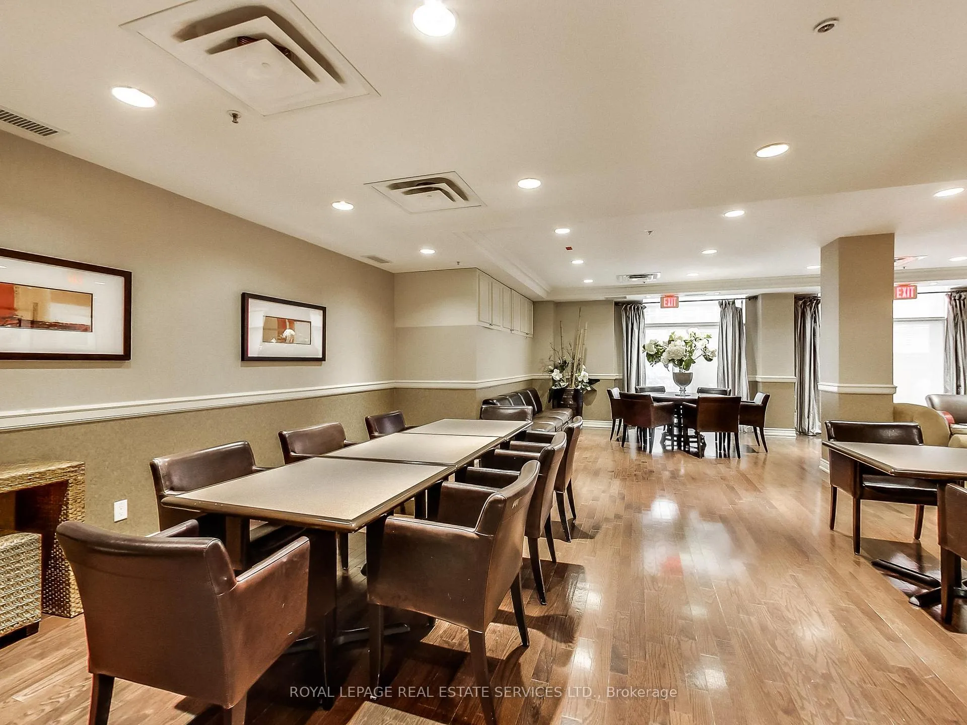 Photo 9 of Unit 804, 60 St Clair Avenue W, Toronto, Yonge-St. Clair — HOMEH