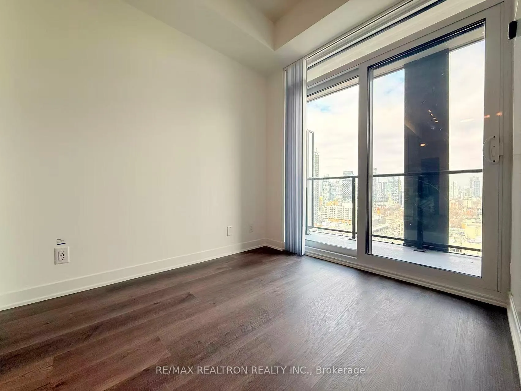 Photo 9 of Unit 2616, 180 Front Street E, Toronto, Moss Park — HOMEH