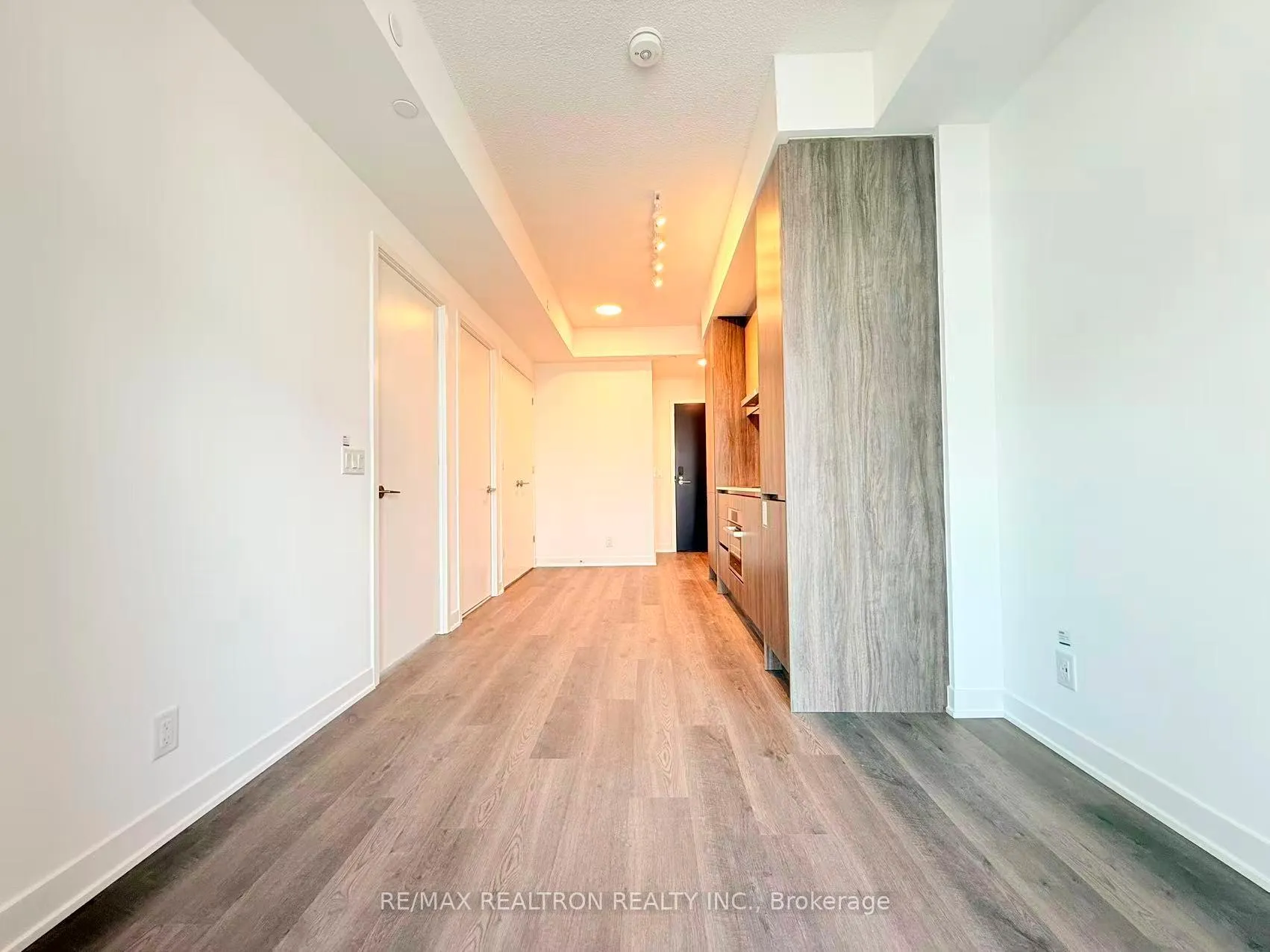 Photo 10 of Unit 2616, 180 Front Street E, Toronto, Moss Park — HOMEH