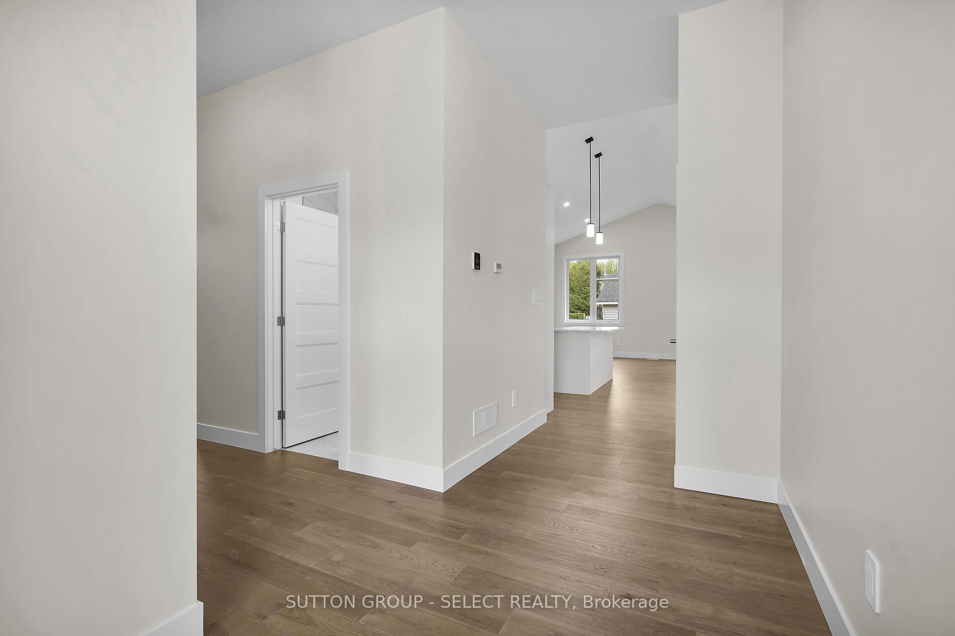 Photo 4 of Unit 10, 7966 Fallon Drive, Lucan Biddulph, Granton — HOMEH