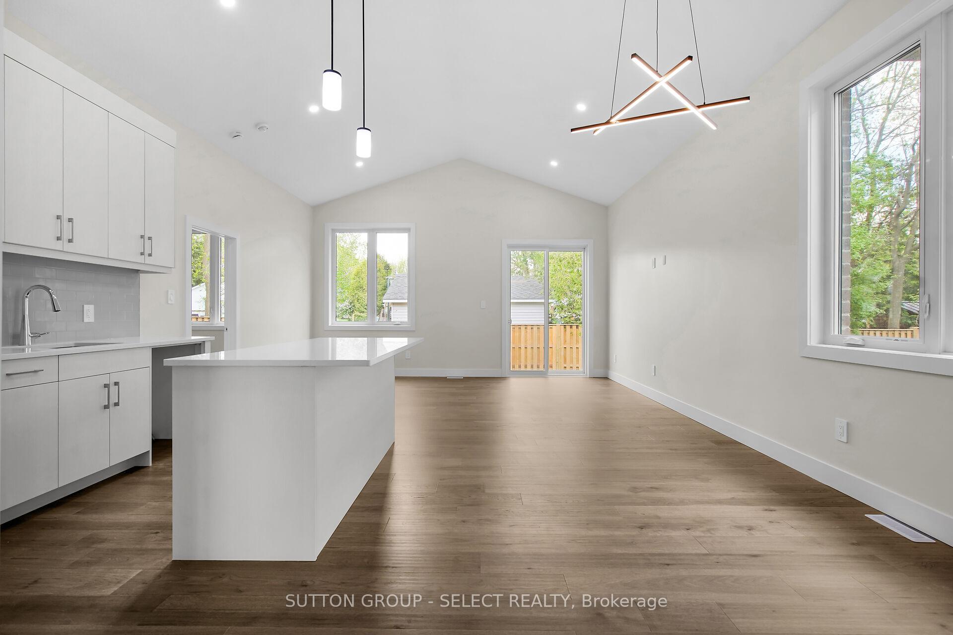 Photo 5 of Unit 10, 7966 Fallon Drive, Lucan Biddulph, Granton — HOMEH