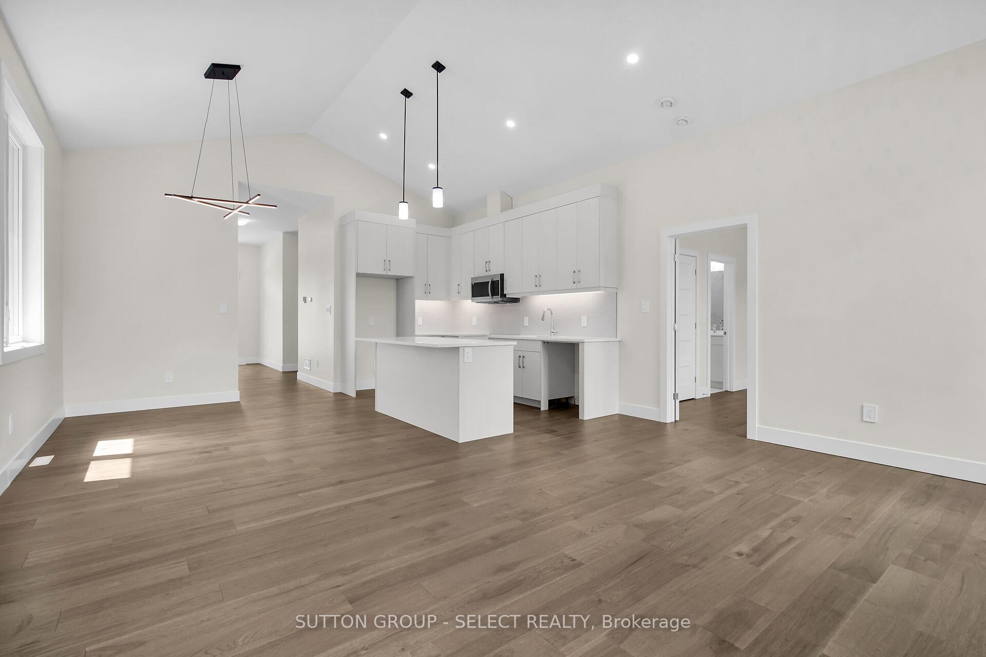 Photo 8 of Unit 10, 7966 Fallon Drive, Lucan Biddulph, Granton — HOMEH