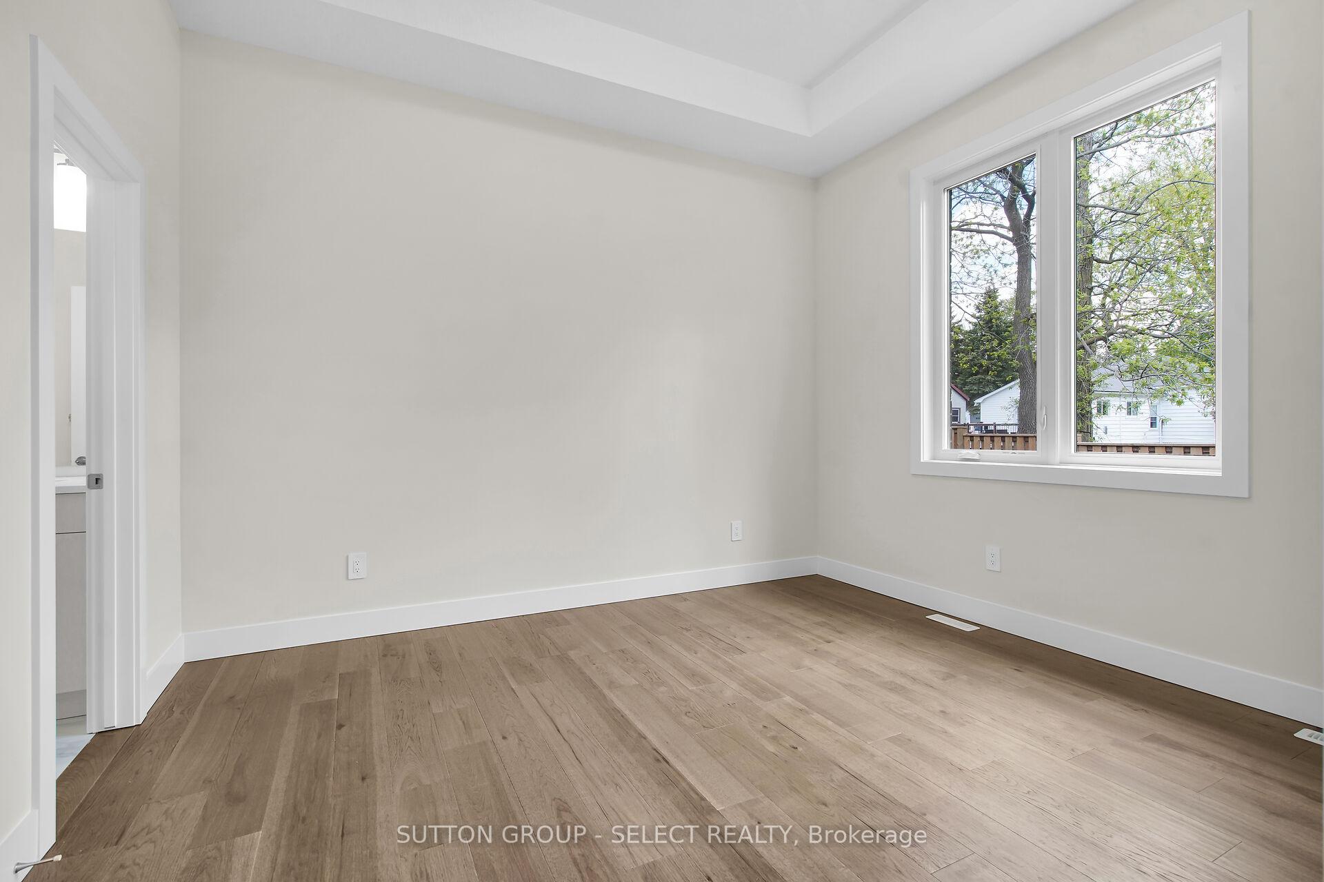 Photo 11 of Unit 10, 7966 Fallon Drive, Lucan Biddulph, Granton — HOMEH