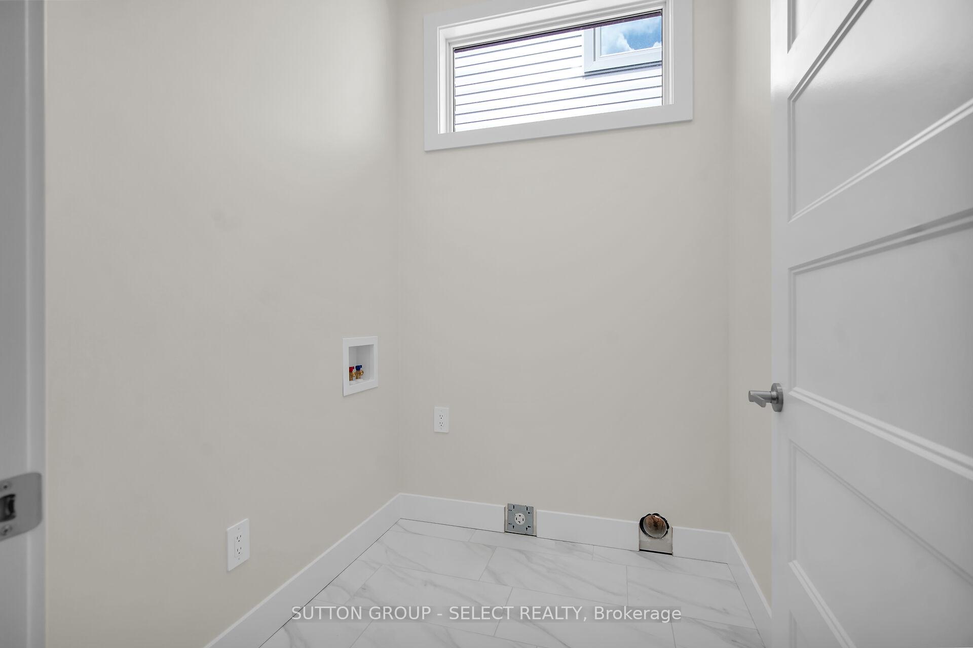 Photo 19 of Unit 10, 7966 Fallon Drive, Lucan Biddulph, Granton — HOMEH