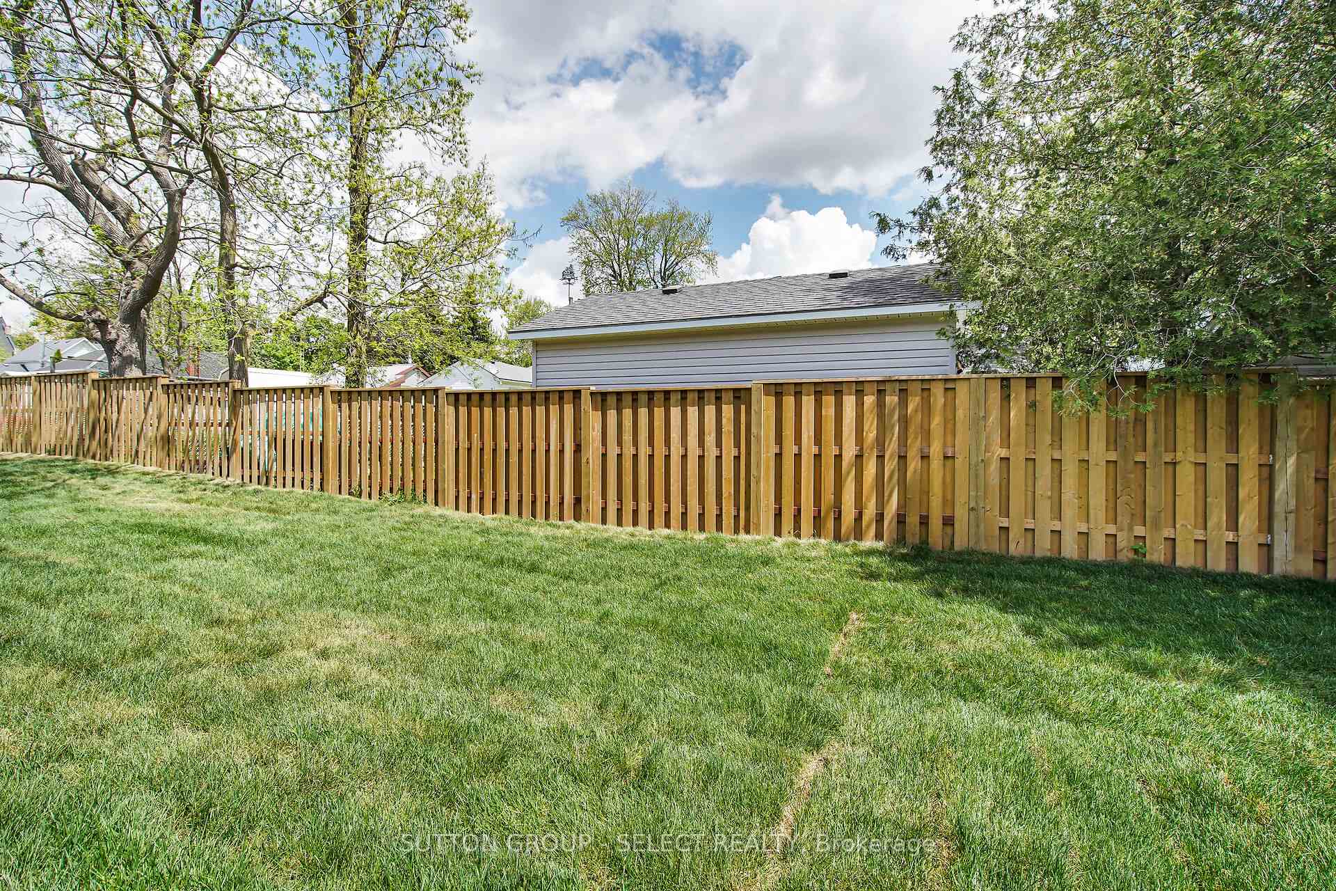 Photo 24 of Unit 10, 7966 Fallon Drive, Lucan Biddulph, Granton — HOMEH