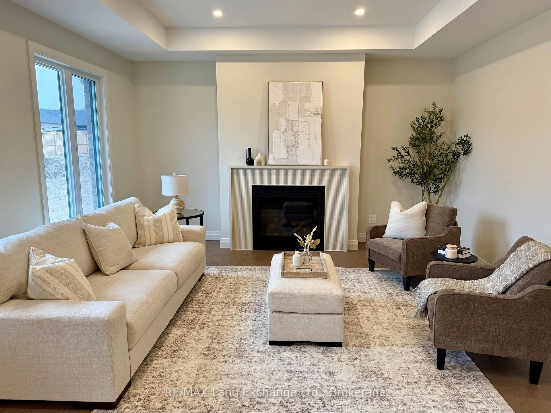Photo 3 of 964 Bogdanovic Way, Huron-Kinloss — HOMEH