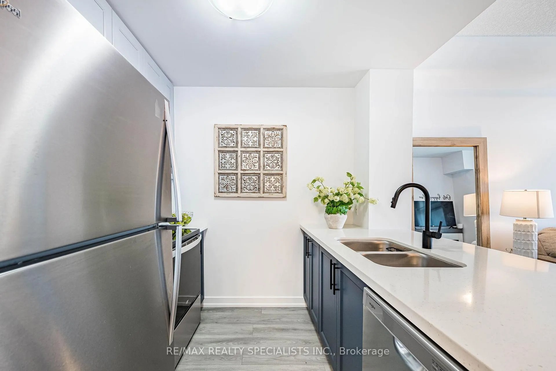 Photo 5 of Unit 418, 470 Dundas Street E, Hamilton, Waterdown — HOMEH