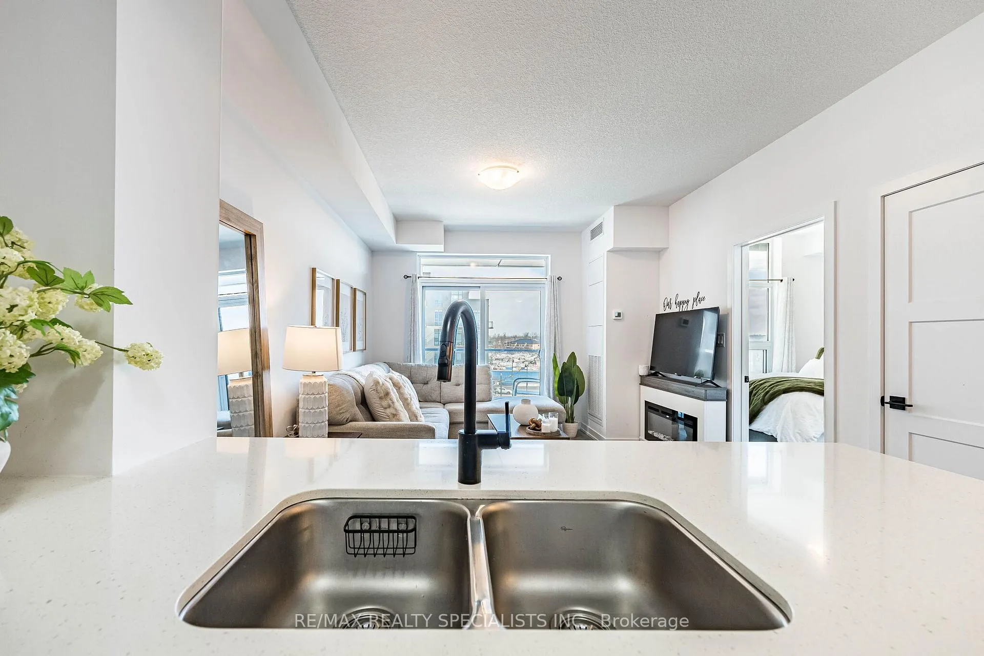 Photo 7 of Unit 418, 470 Dundas Street E, Hamilton, Waterdown — HOMEH
