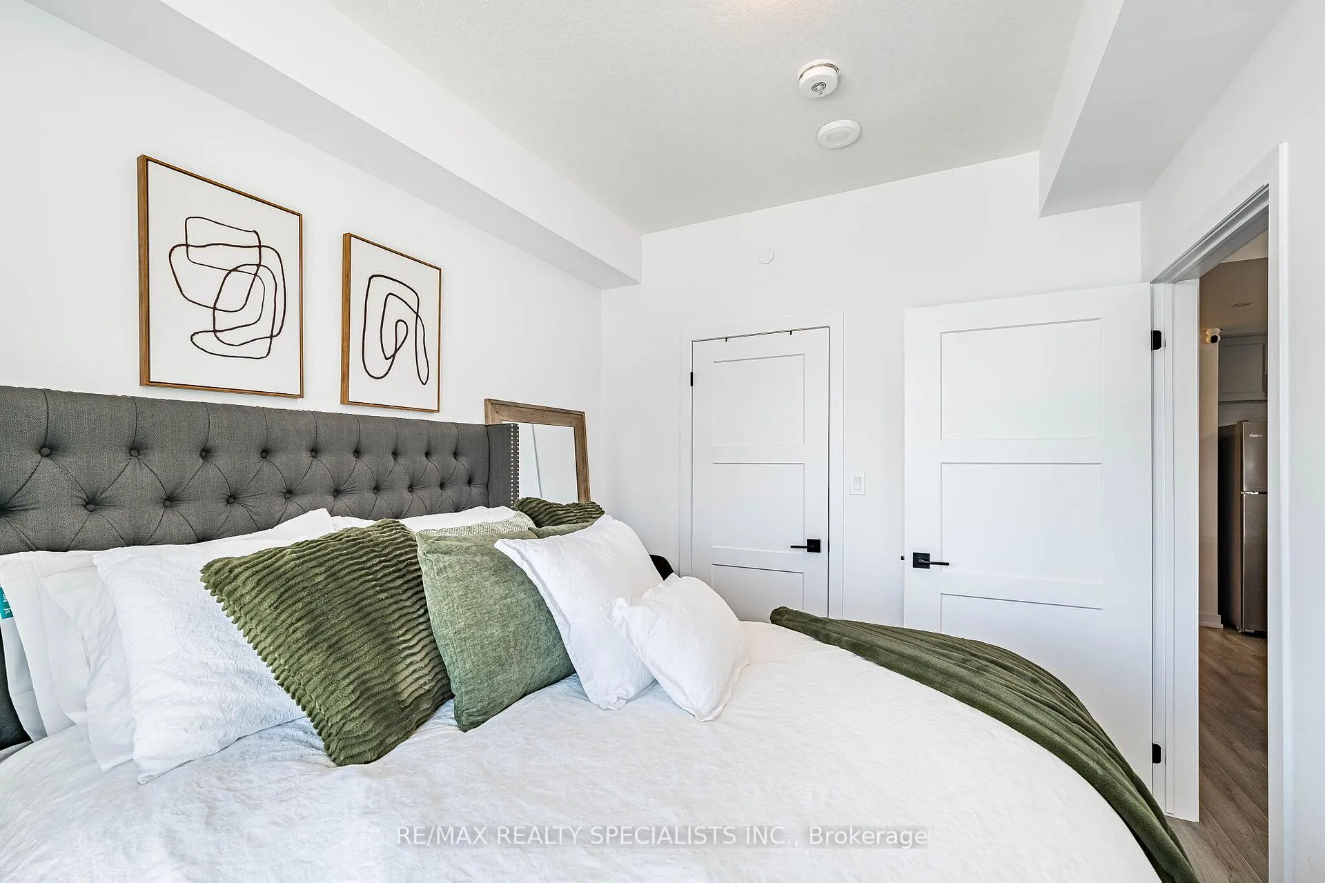 Photo 10 of Unit 418, 470 Dundas Street E, Hamilton, Waterdown — HOMEH