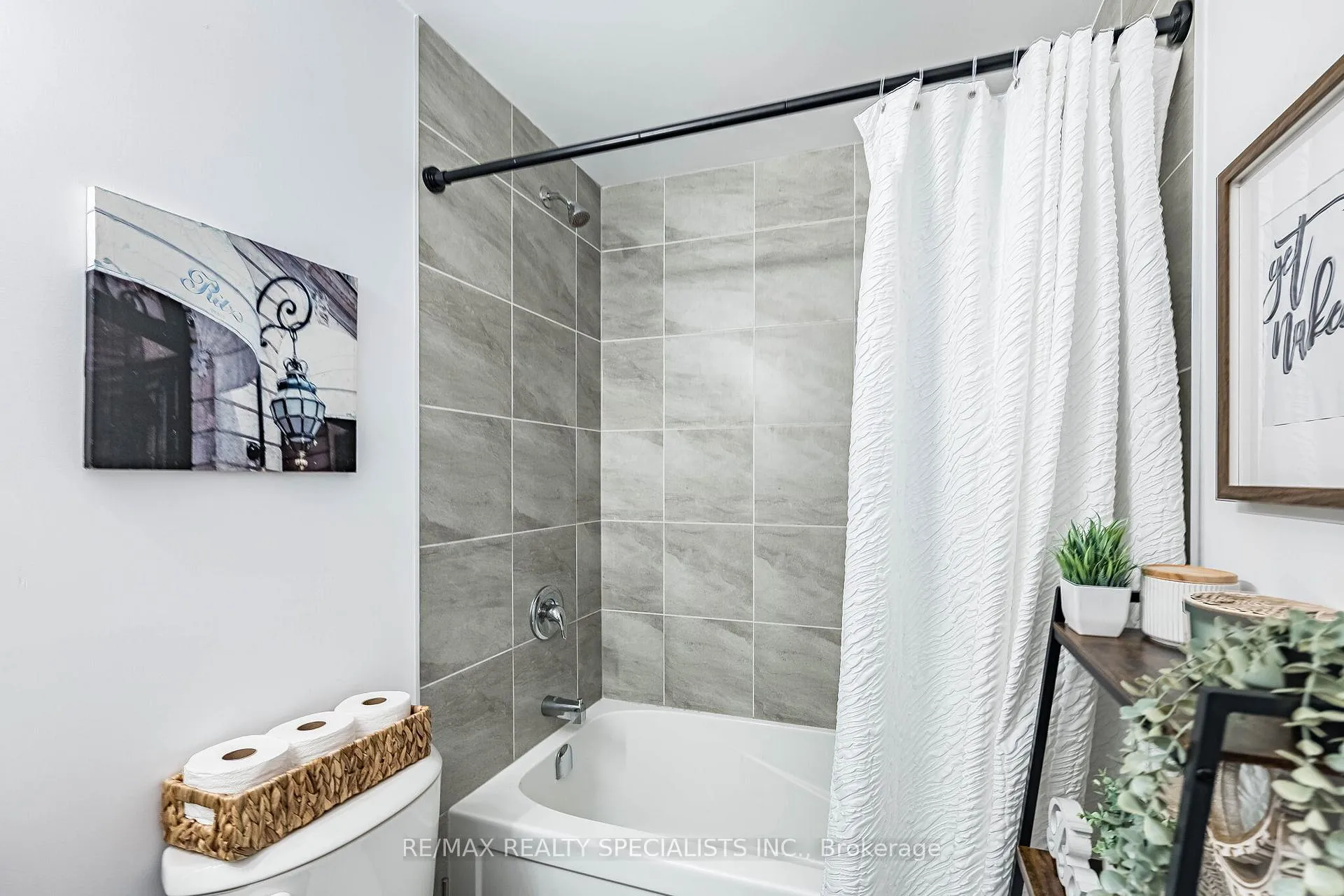 Photo 12 of Unit 418, 470 Dundas Street E, Hamilton, Waterdown — HOMEH