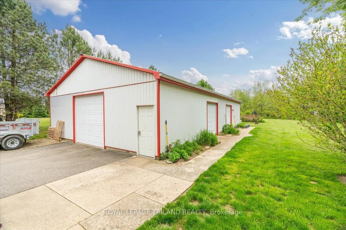Photo 3 of 3115 Napperton Drive, Adelaide Metcalfe, Rural Adelaide Metcalfe — HOMEH