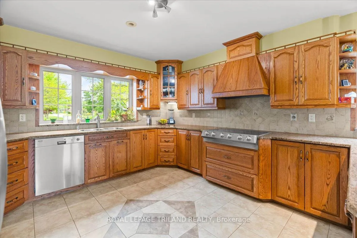 Photo 16 of 3115 Napperton Drive, Adelaide Metcalfe, Rural Adelaide Metcalfe — HOMEH