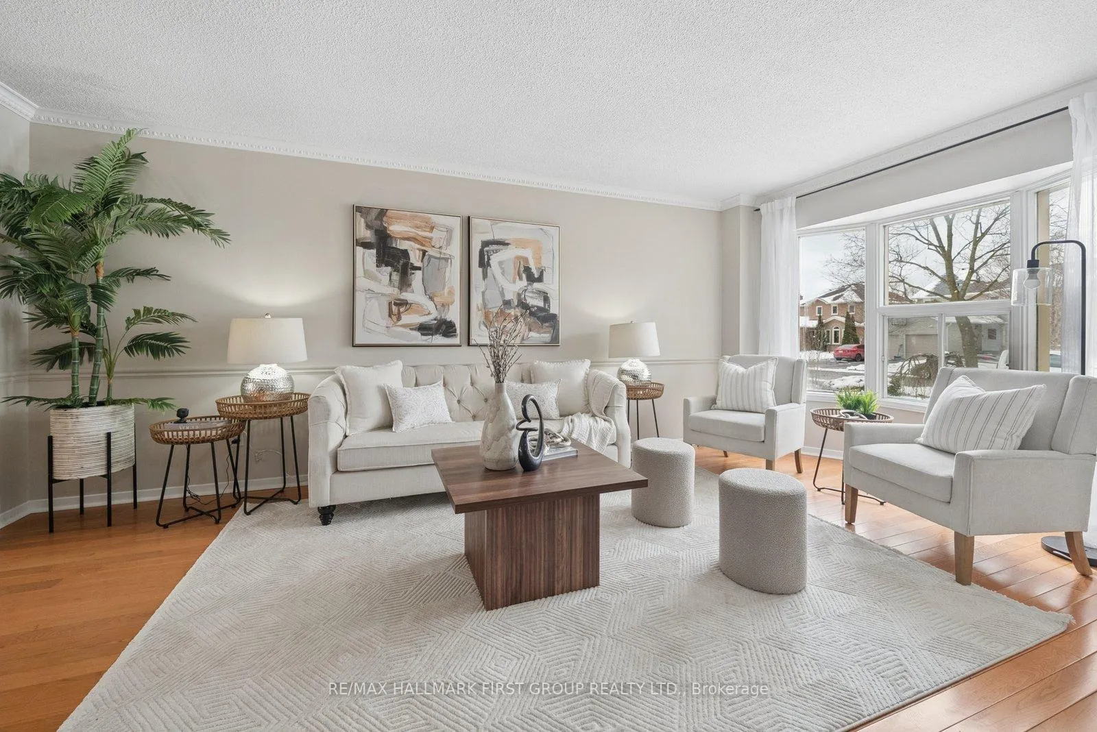 Photo 3 of 658 Cognac Crescent, Pickering, Amberlea — HOMEH