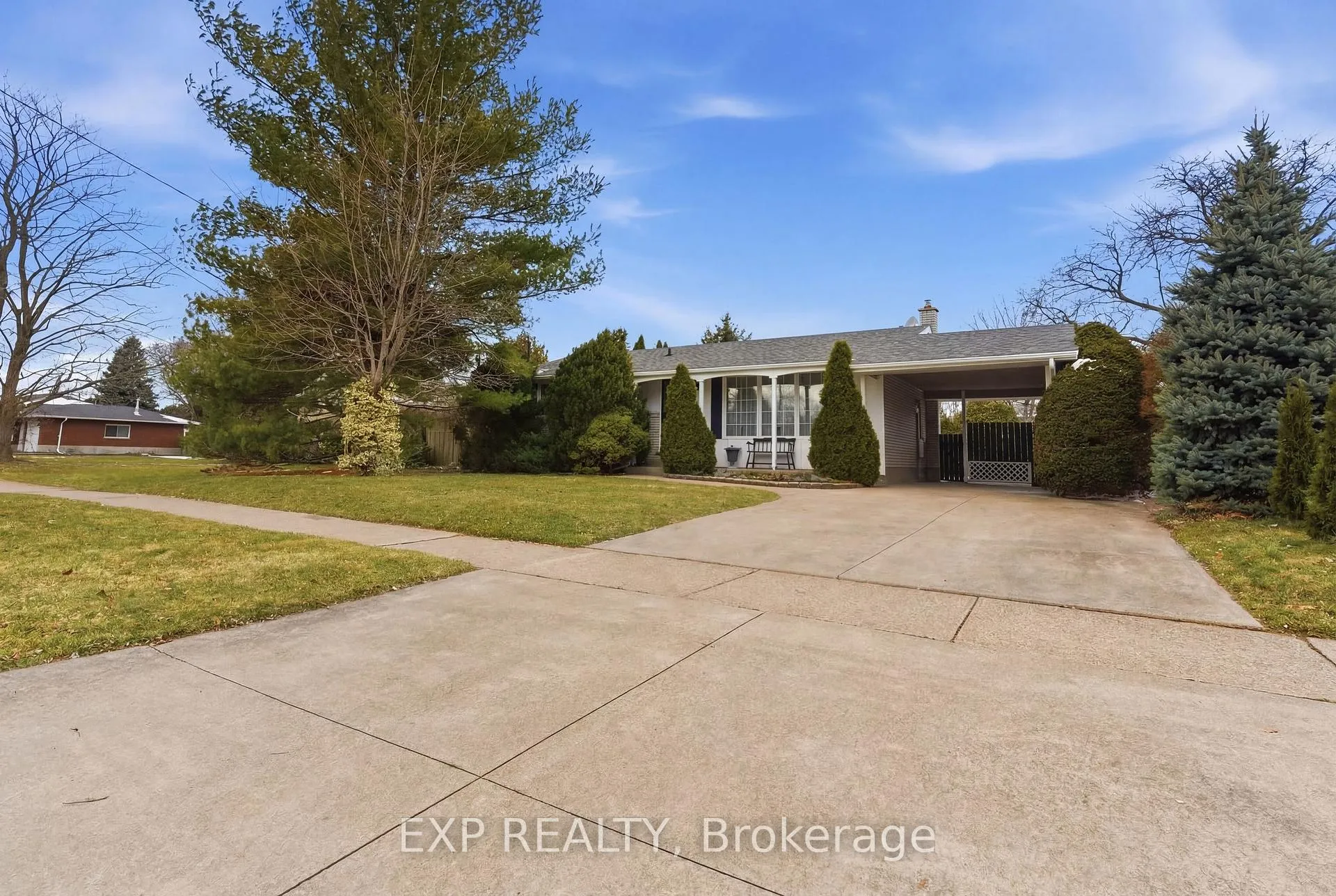 Photo 2 of 189 Parnell Road, St. Catharines, Vine/Linwell — HOMEH