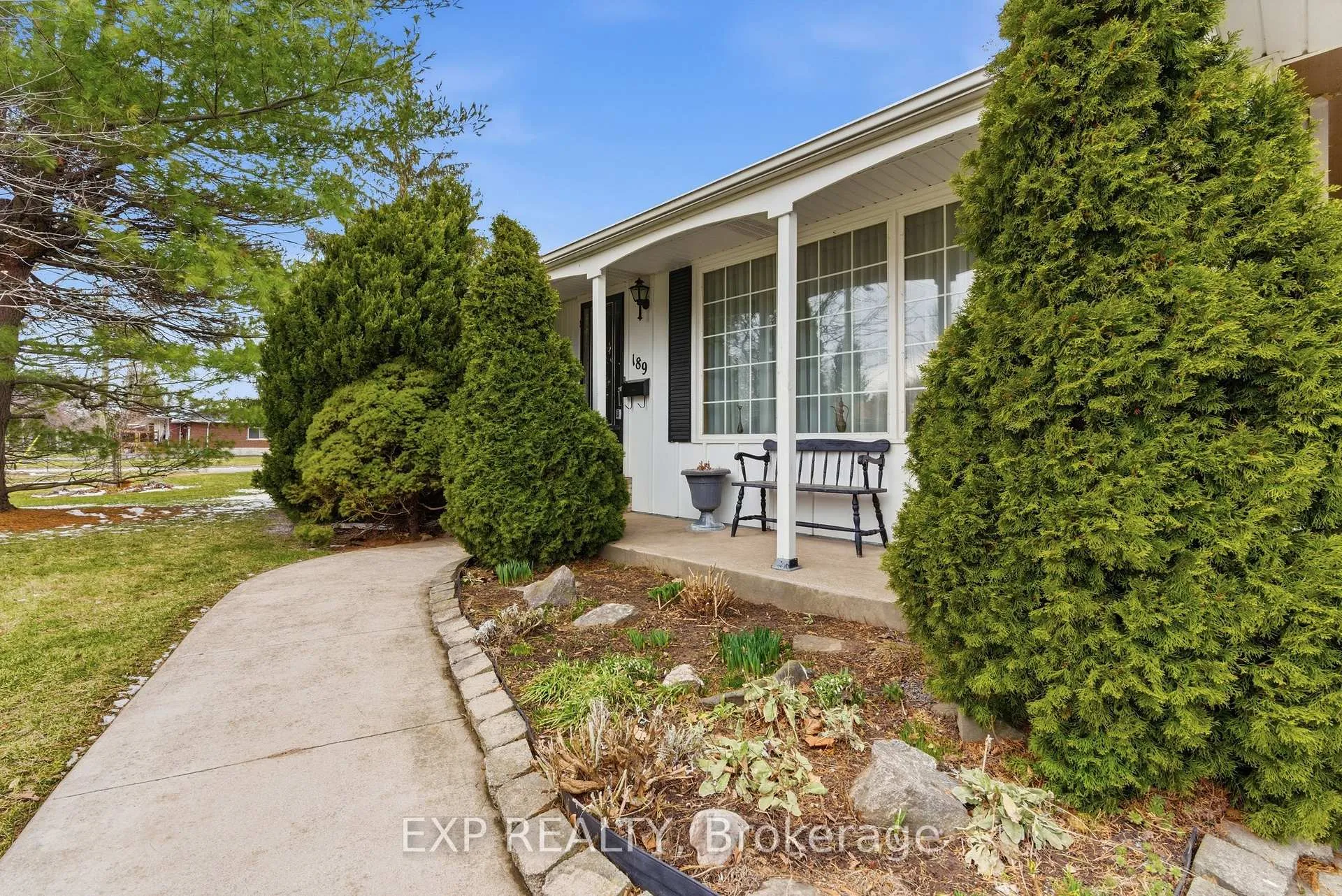 Photo 4 of 189 Parnell Road, St. Catharines, Vine/Linwell — HOMEH