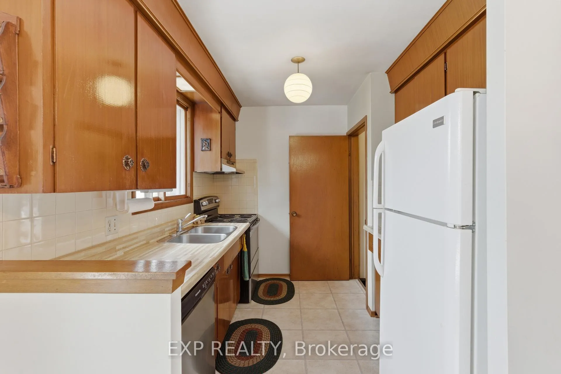 Photo 12 of 189 Parnell Road, St. Catharines, Vine/Linwell — HOMEH