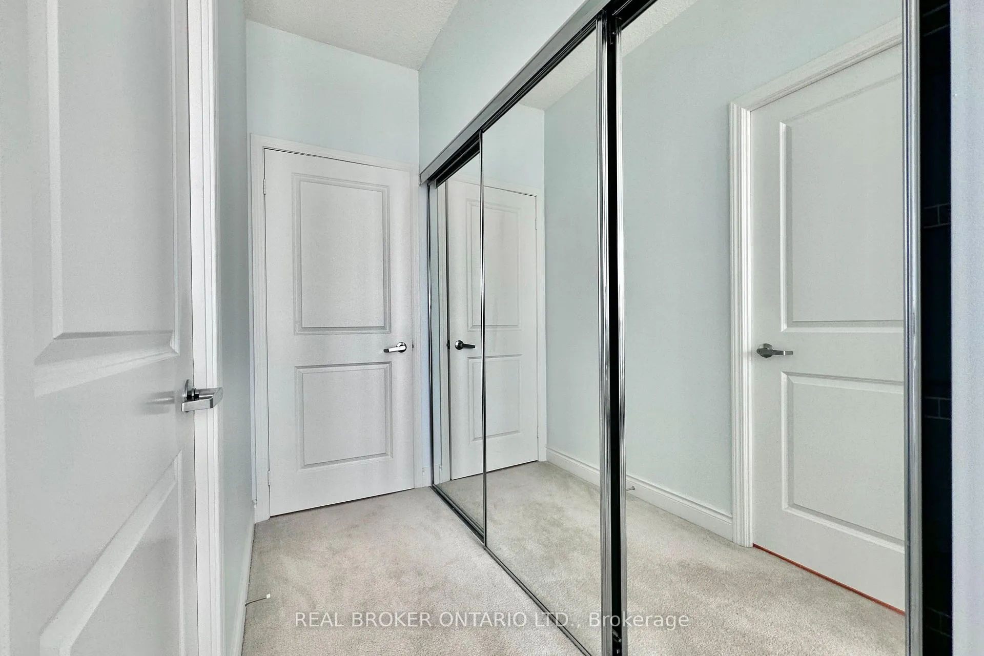 Photo 16 of Unit 807, 1910 Lakeshore Boulevard, Toronto, High Park-Swansea — HOMEH