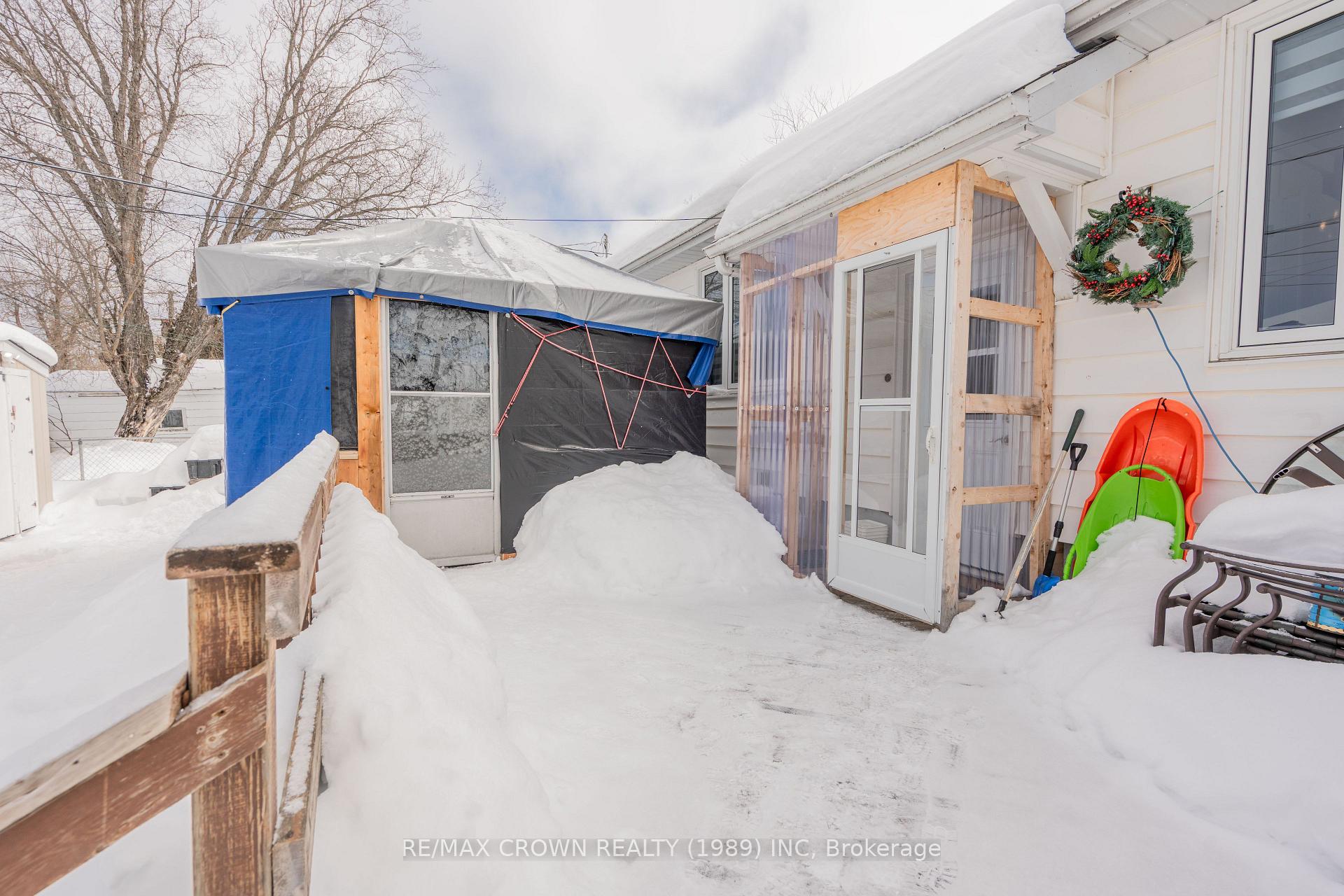 Photo 6 of 40 Pine Crescent, Kapuskasing — HOMEH