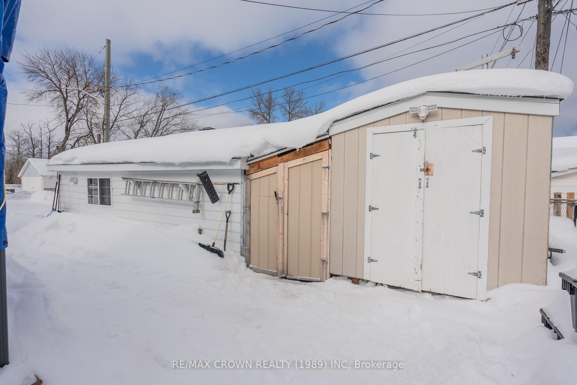 Photo 7 of 40 Pine Crescent, Kapuskasing — HOMEH