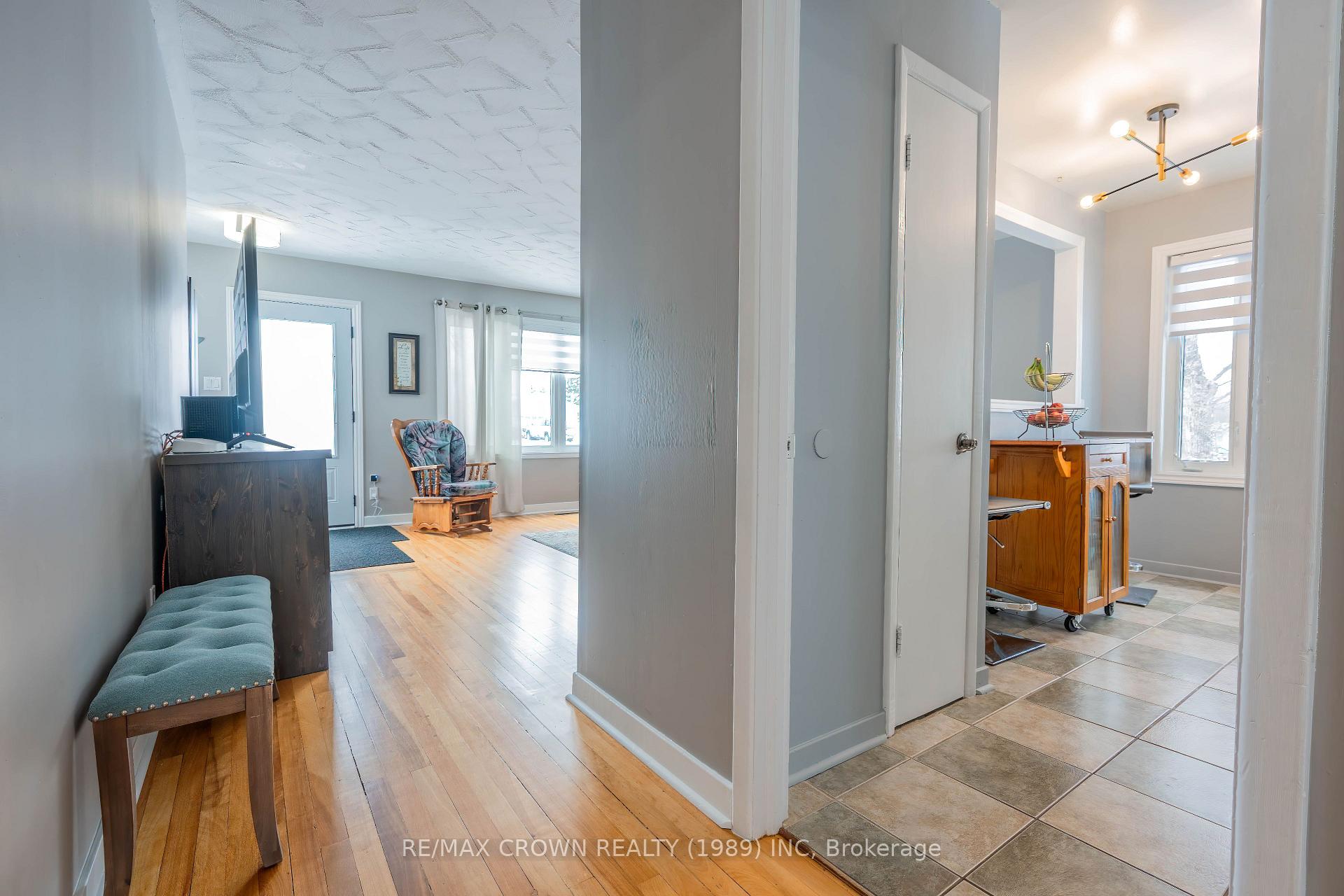 Photo 13 of 40 Pine Crescent, Kapuskasing — HOMEH