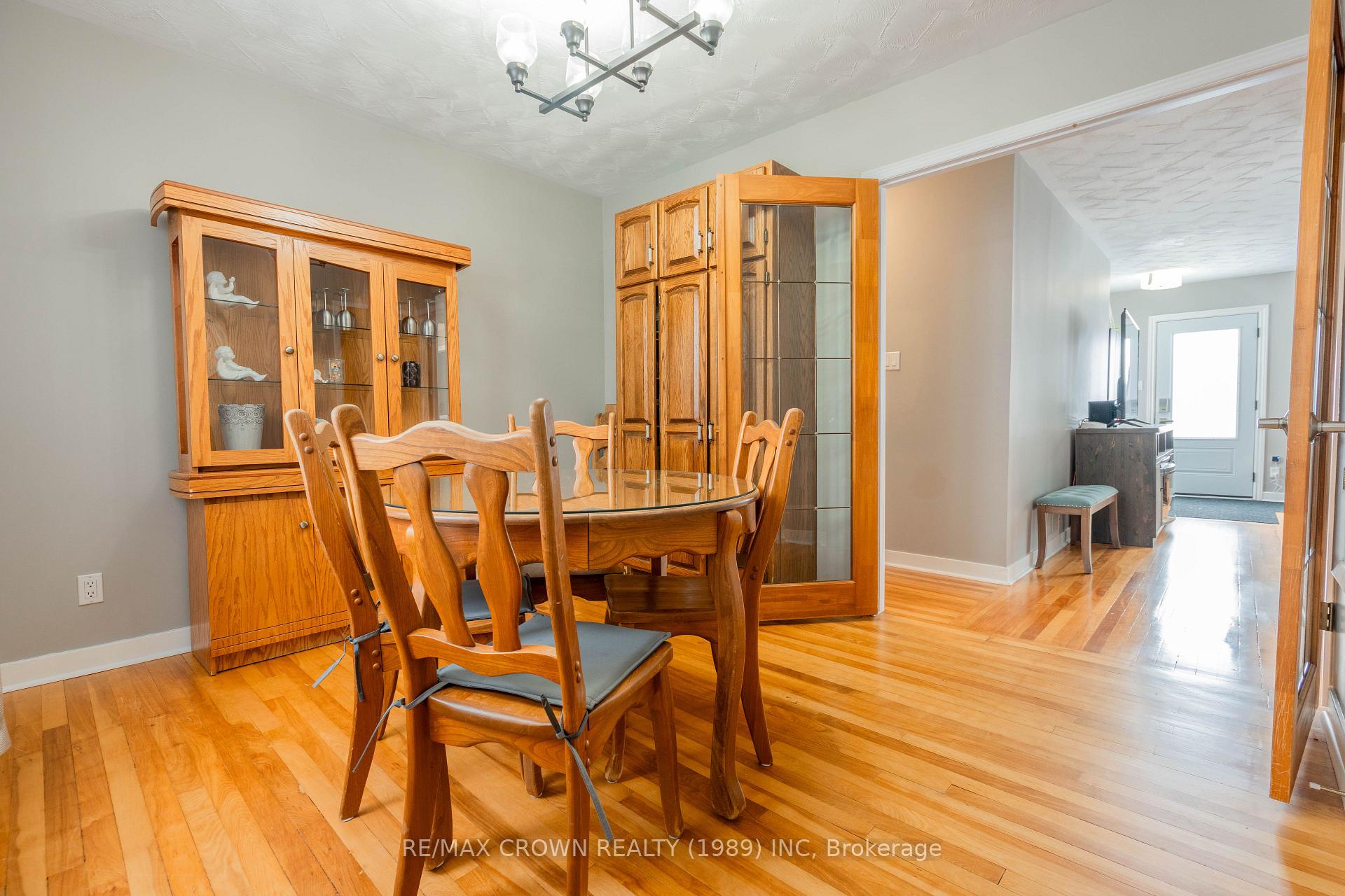 Photo 21 of 40 Pine Crescent, Kapuskasing — HOMEH