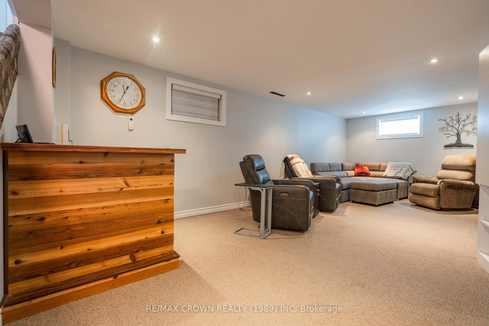Photo 31 of 40 Pine Crescent, Kapuskasing — HOMEH