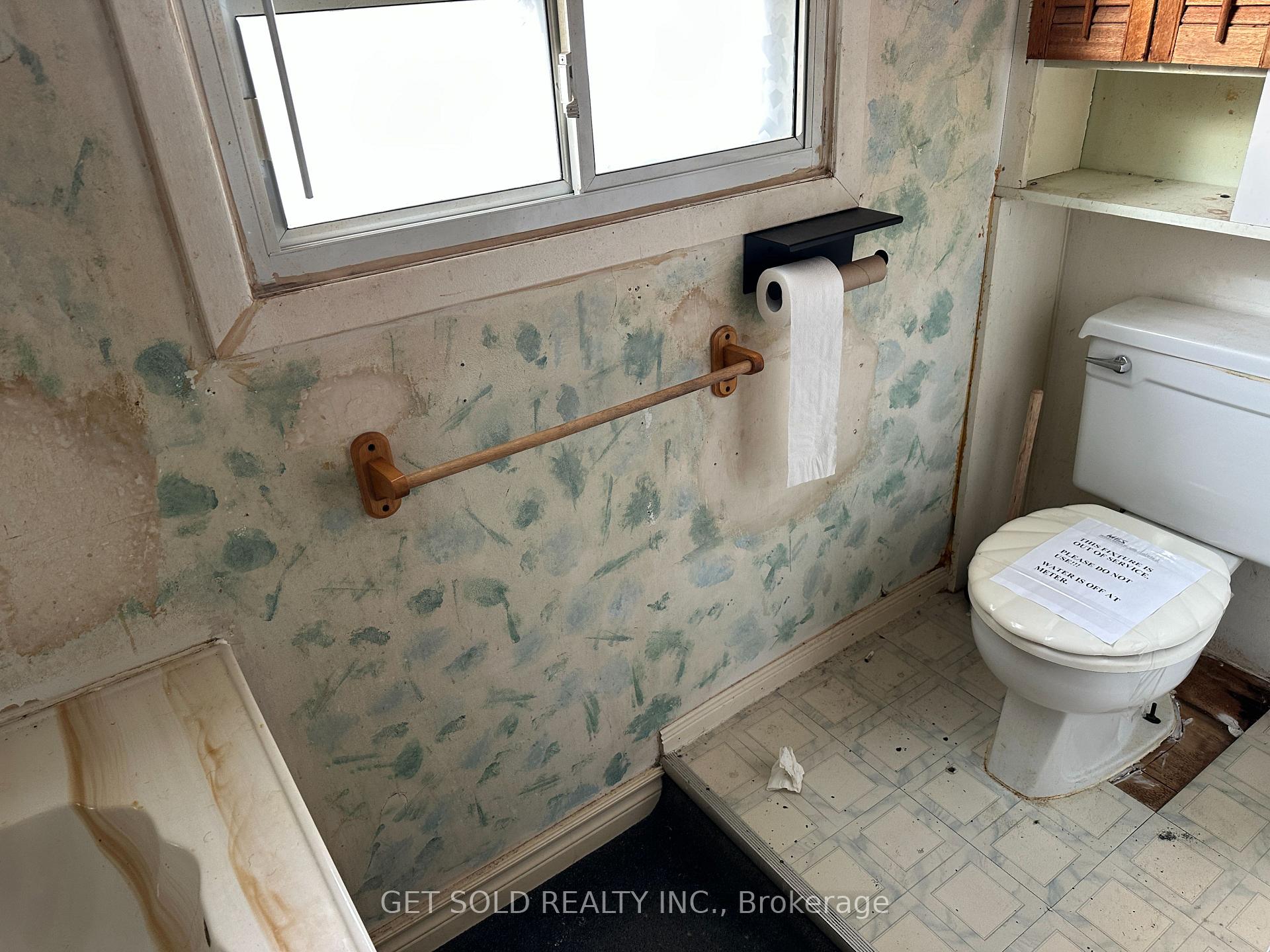 Photo 10 of 7866 Yonge Street N, Innisfil, Stroud — HOMEH
