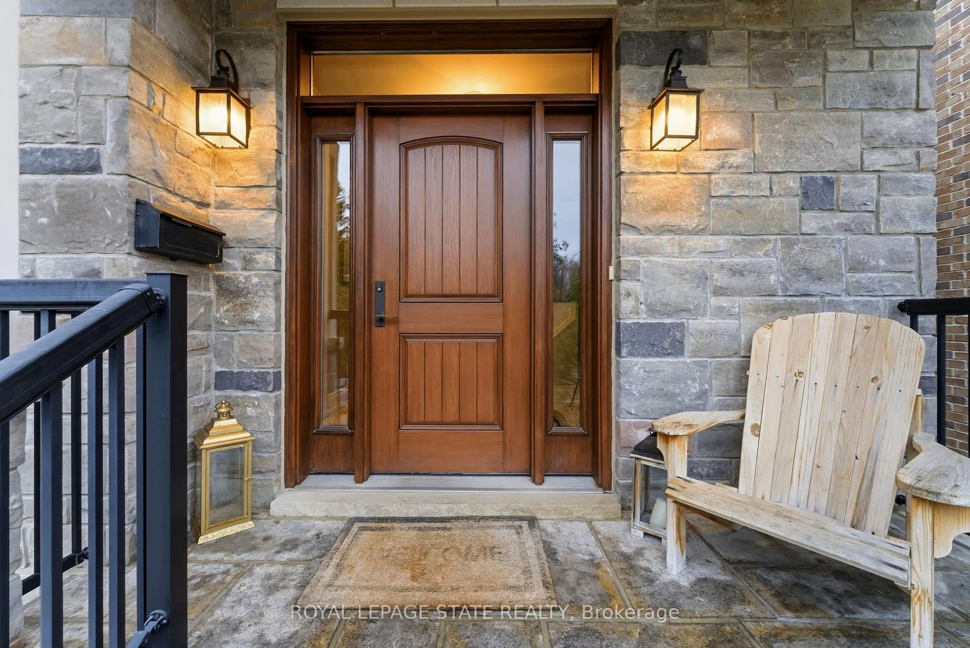 Photo 3 of 67 Alma Street, Hamilton, Dundas — HOMEH