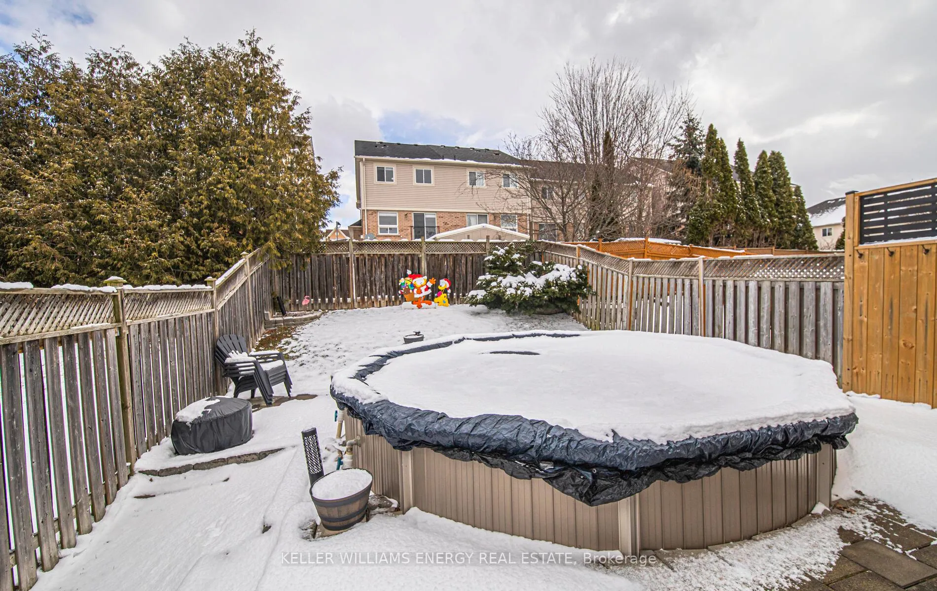 Photo 7 of 134 Kirkland Place, Whitby, Williamsburg — HOMEH