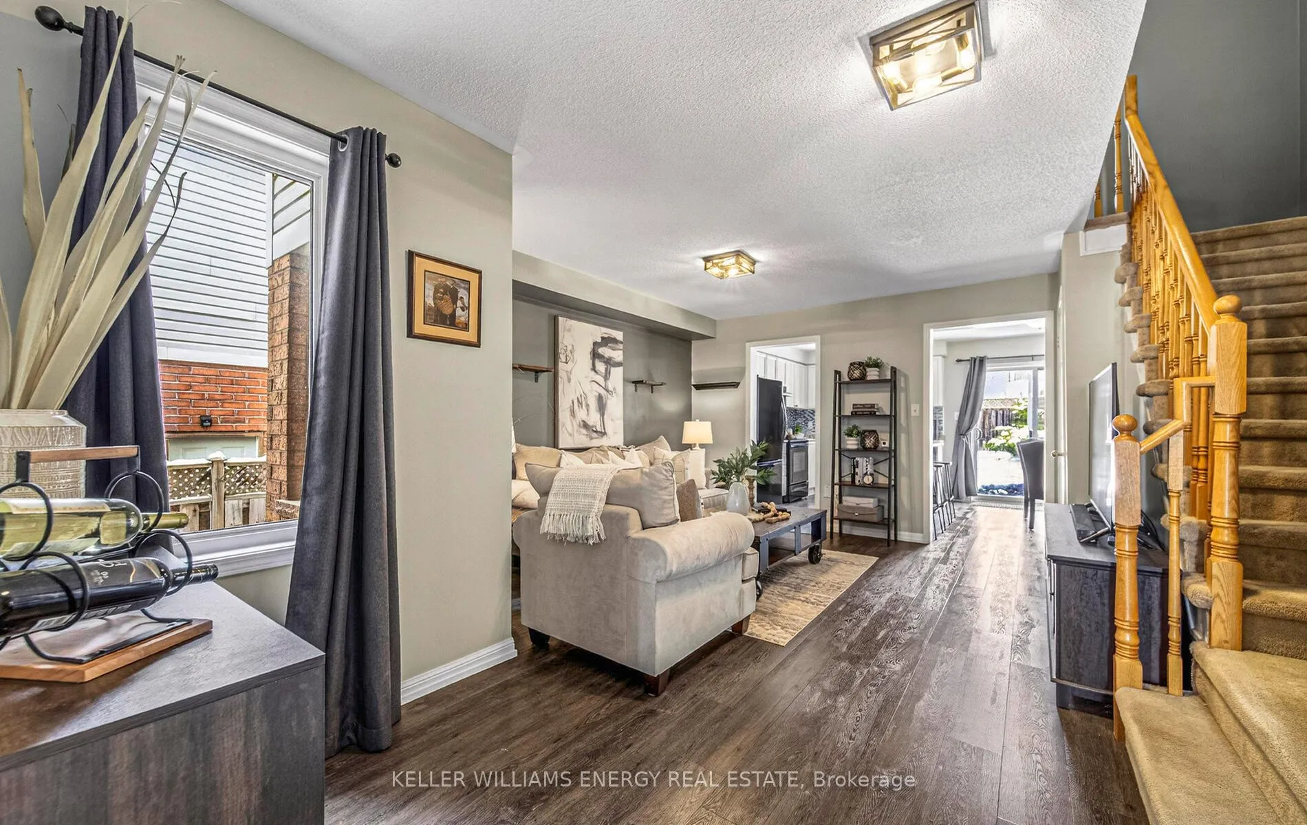 Photo 11 of 134 Kirkland Place, Whitby, Williamsburg — HOMEH