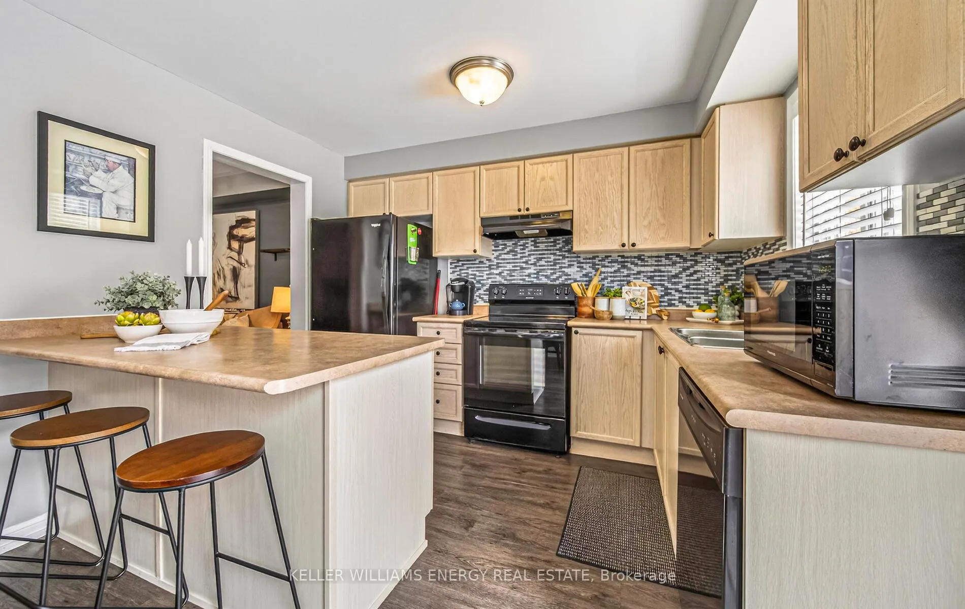 Photo 19 of 134 Kirkland Place, Whitby, Williamsburg — HOMEH