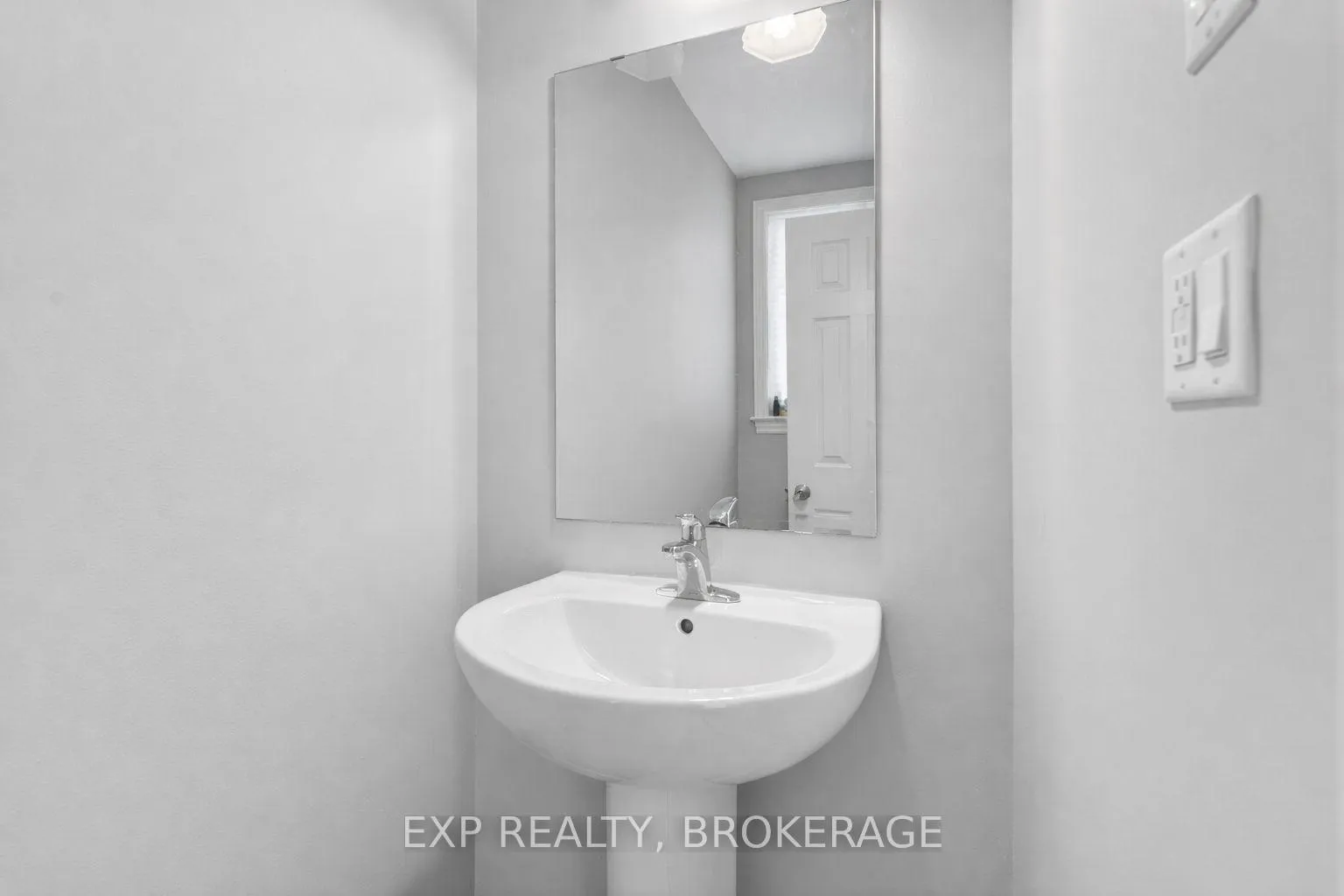 Photo 5 of 1093 Horizon Drive, Kingston, City Northwest — HOMEH