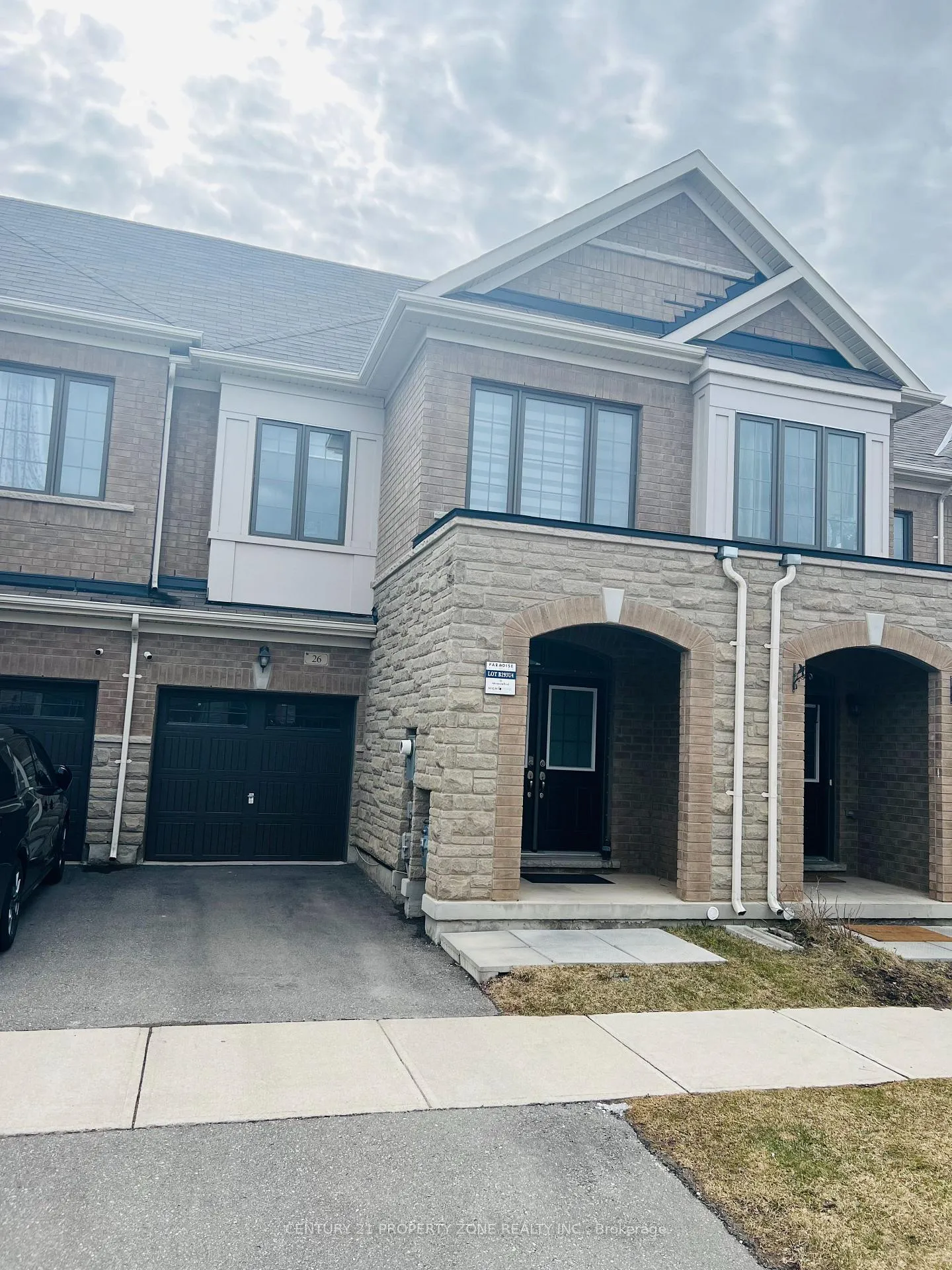 Photo 2 of 26 Adventura Road, Brampton, Northwest Brampton — HOMEH