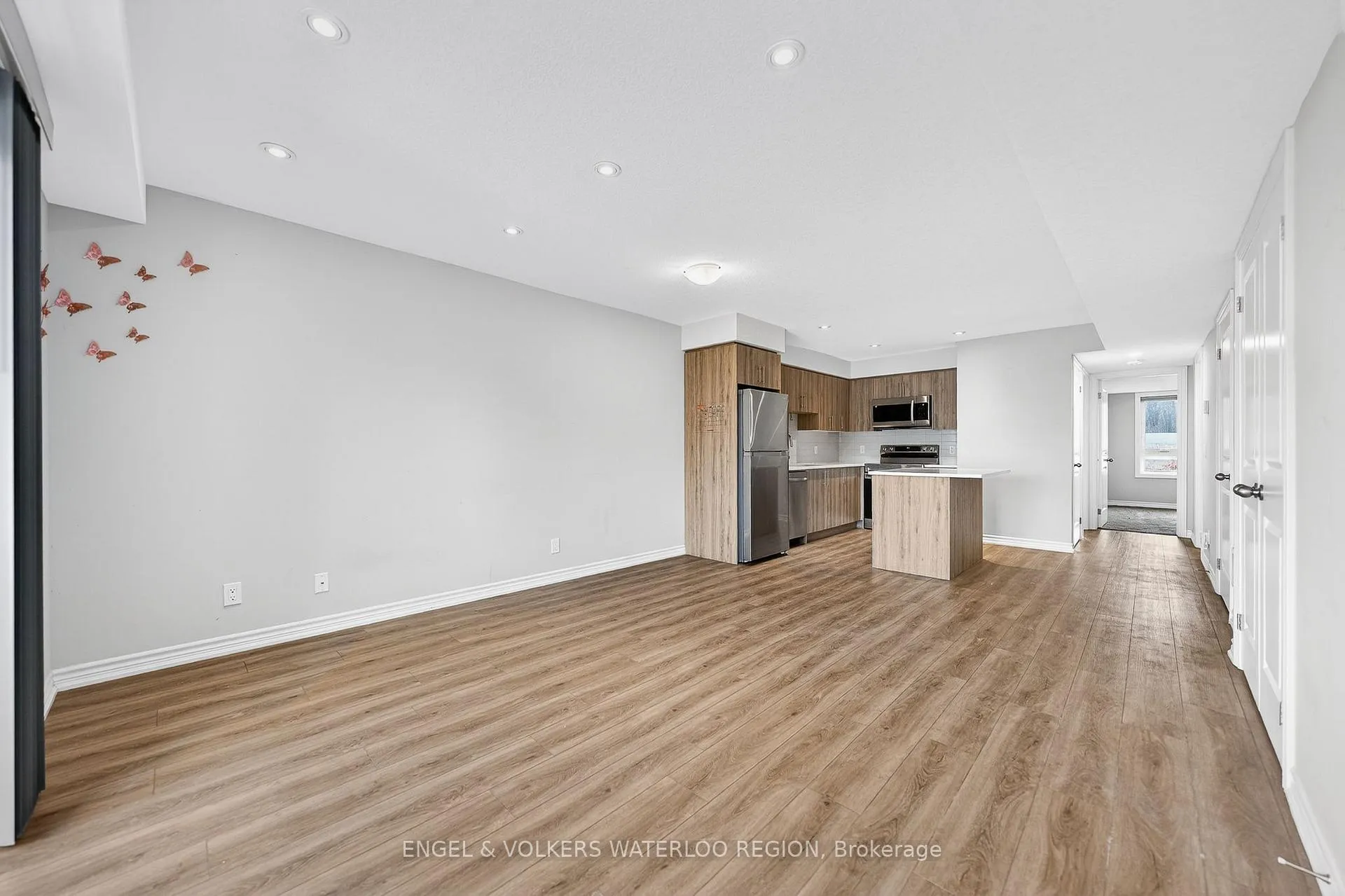 Photo 7 of Unit 5, 235 Chapel Hill Drive, Kitchener — HOMEH
