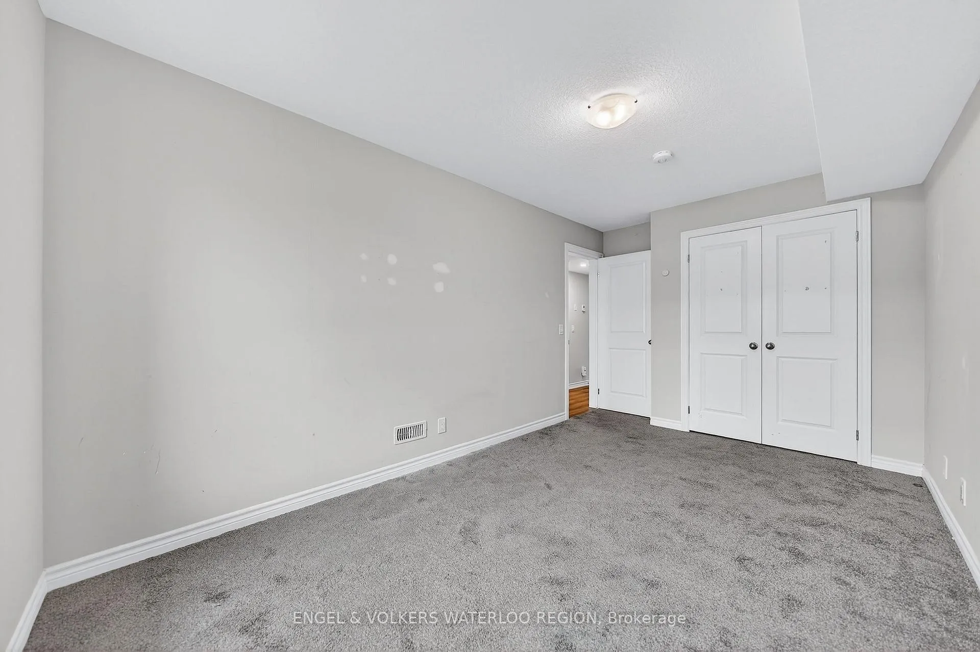 Photo 14 of Unit 5, 235 Chapel Hill Drive, Kitchener — HOMEH