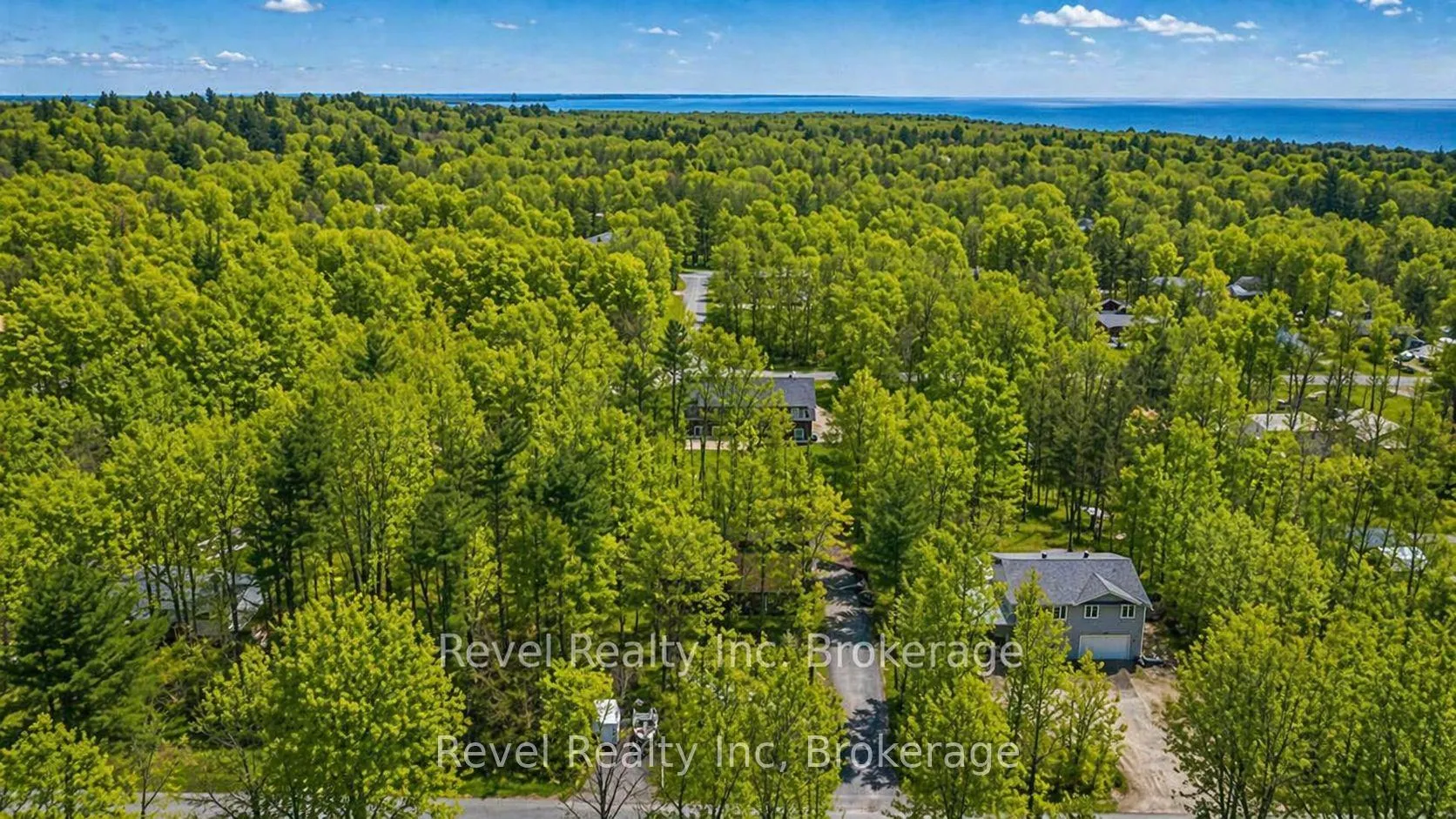 Photo 26 of 158 Desroches Trail, Tiny, Rural Tiny — HOMEH