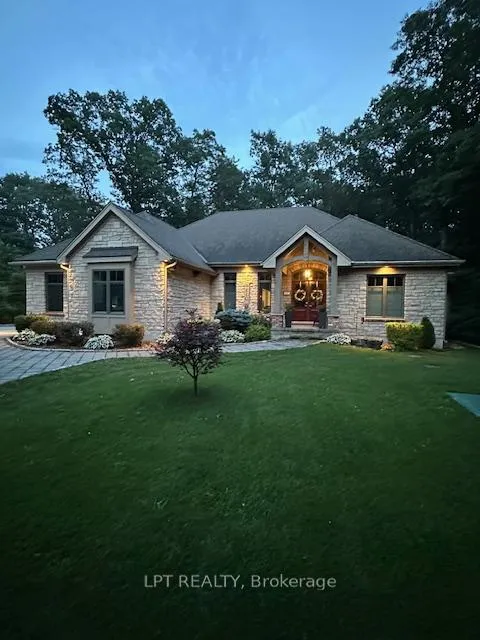 Photo 3 of 8695 Timberwood Trail, Lambton Shores, Grand Bend — HOMEH