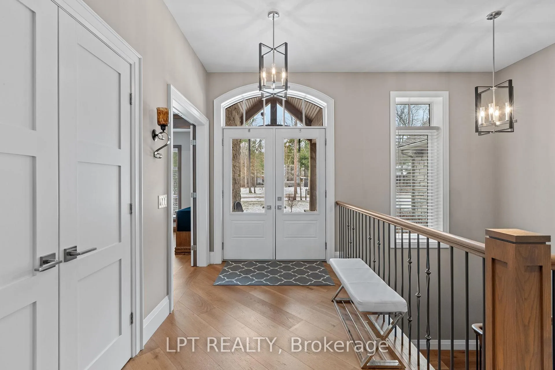 Photo 8 of 8695 Timberwood Trail, Lambton Shores, Grand Bend — HOMEH
