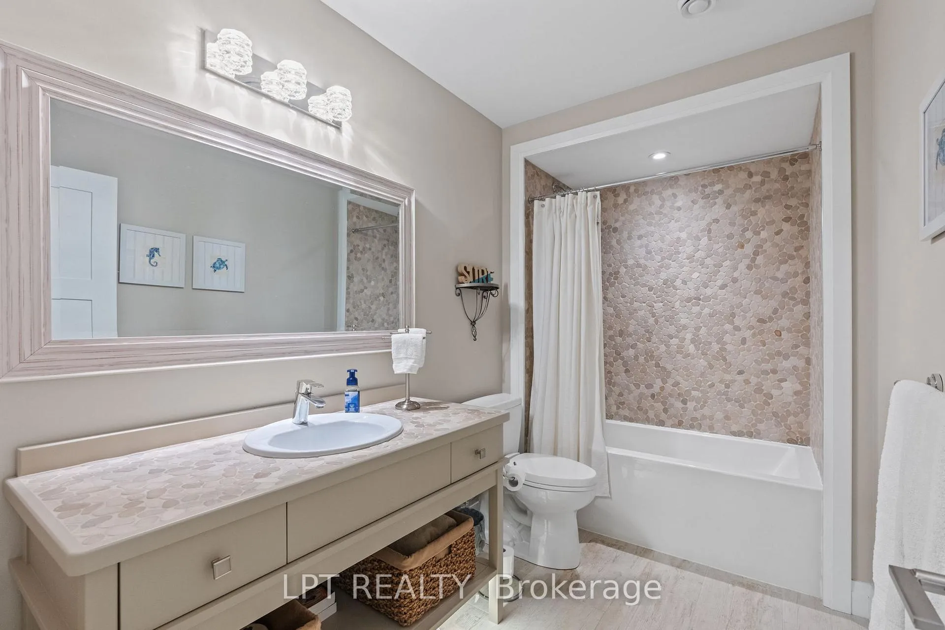Photo 32 of 8695 Timberwood Trail, Lambton Shores, Grand Bend — HOMEH